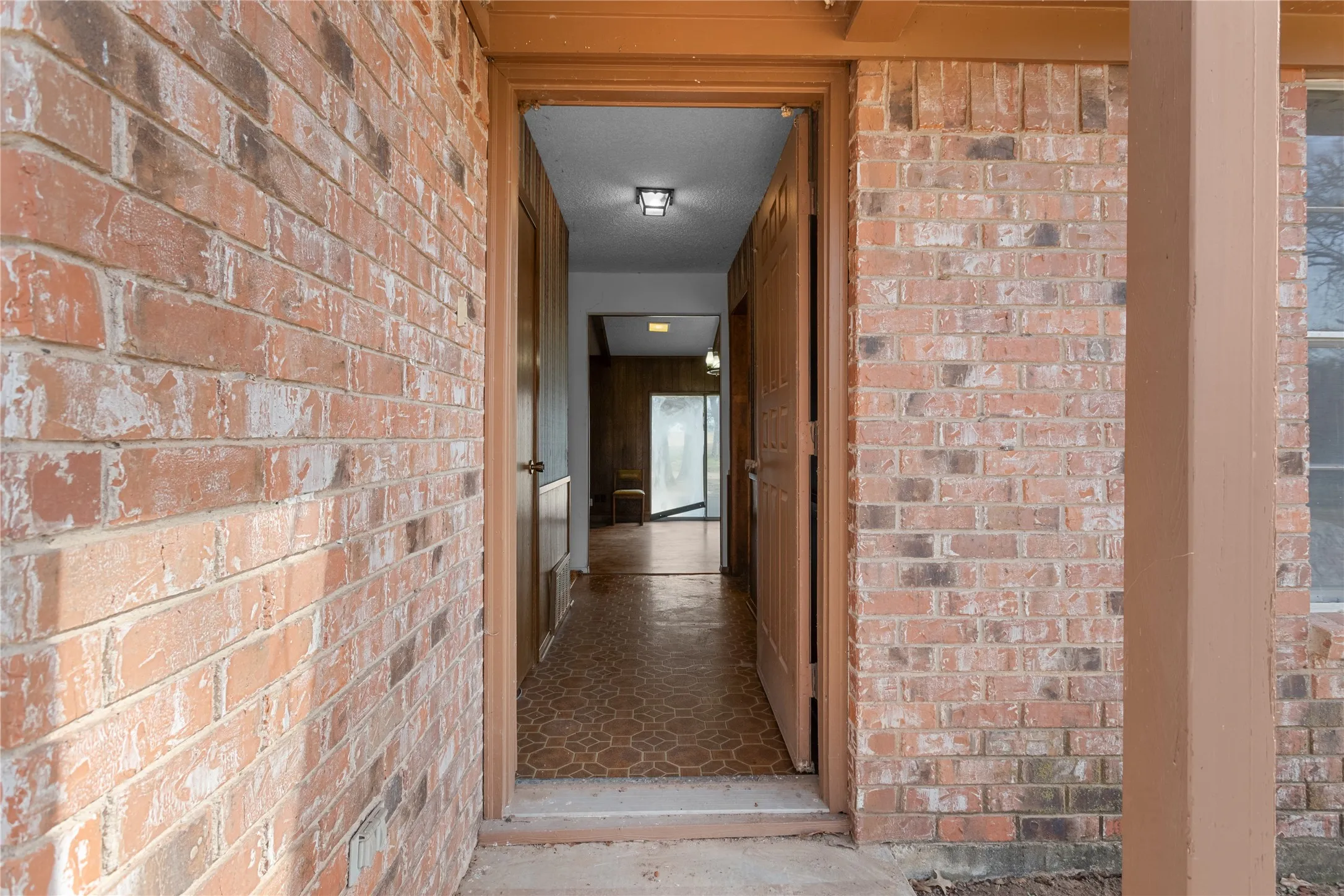 Single Family Residence For Sale in Mc Lennan County , 1447 Red Gate Road, Mart, Texas 76664, 3 Bedrooms, 2 Bathrooms, 2 Garage spaces, 2,602 Sqft, built in 1988, Price $725,000, mls#21122186, Real Estate Agent in Mart, Homes For Sale in Mc Lennan county, Homes For Sale in Mart, Realtor in Mart Texas, Real Estate Brokerage Independent Realty Texas, Luminita Cordes Realtor