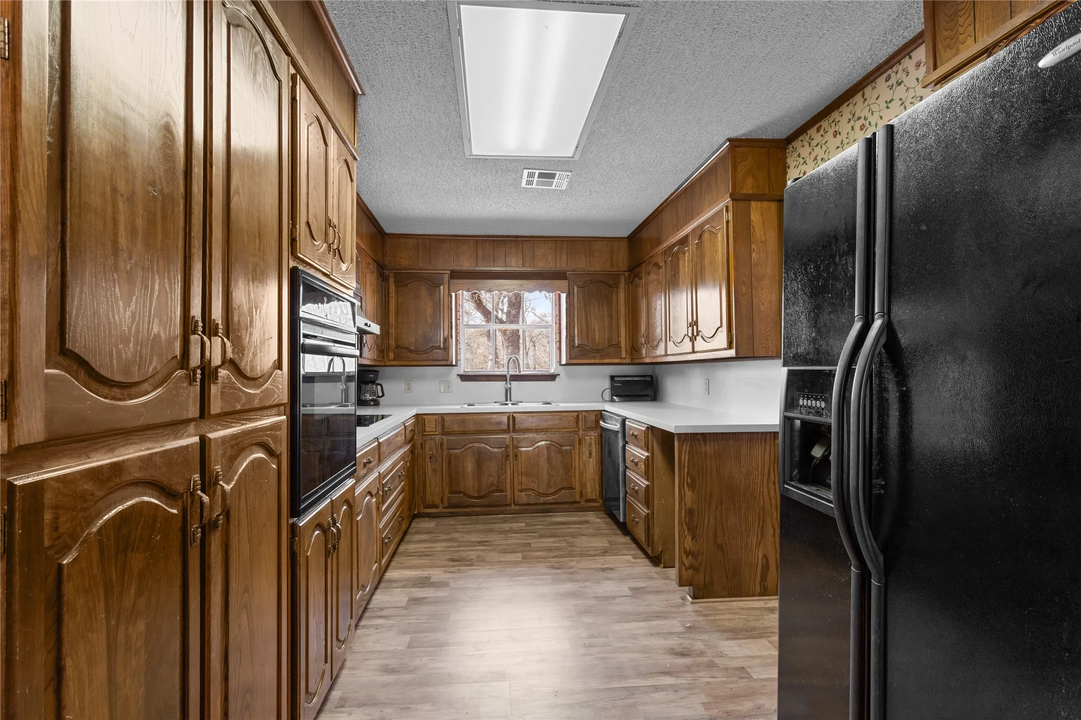 Single Family Residence For Sale in Mc Lennan County , 1447 Red Gate Road, Mart, Texas 76664, 3 Bedrooms, 2 Bathrooms, 2 Garage spaces, 2,602 Sqft, built in 1988, Price $725,000, mls#21122186, Real Estate Agent in Mart, Homes For Sale in Mc Lennan county, Homes For Sale in Mart, Realtor in Mart Texas, Real Estate Brokerage Independent Realty Texas, Luminita Cordes Realtor
