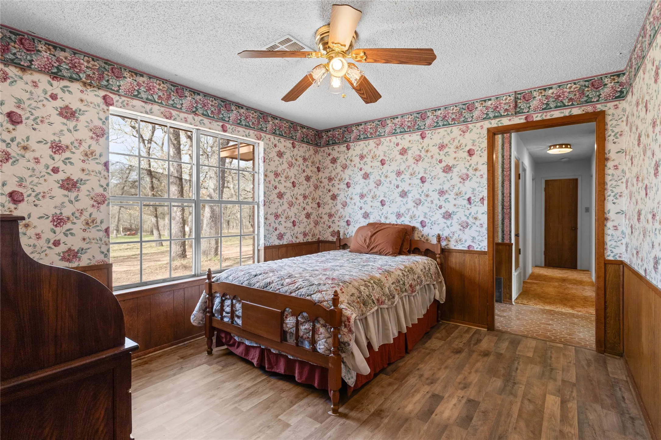 Single Family Residence For Sale in Mc Lennan County , 1447 Red Gate Road, Mart, Texas 76664, 3 Bedrooms, 2 Bathrooms, 2 Garage spaces, 2,602 Sqft, built in 1988, Price $725,000, mls#21122186, Real Estate Agent in Mart, Homes For Sale in Mc Lennan county, Homes For Sale in Mart, Realtor in Mart Texas, Real Estate Brokerage Independent Realty Texas, Luminita Cordes Realtor