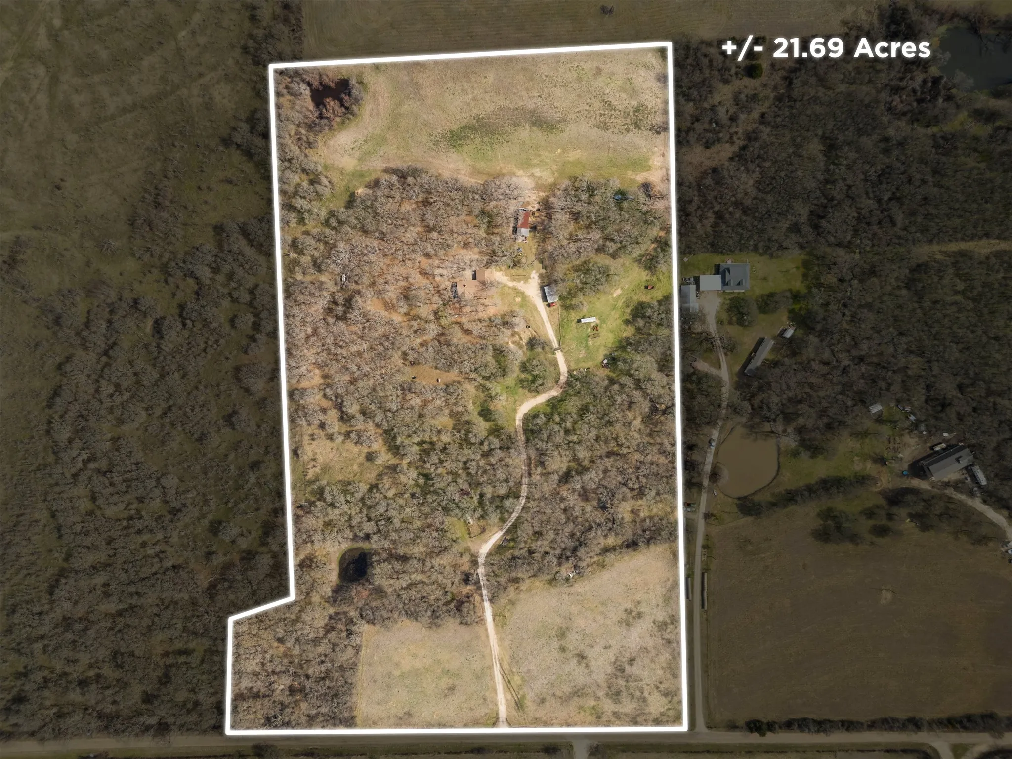Single Family Residence For Sale in Mc Lennan County , 1447 Red Gate Road, Mart, Texas 76664, 3 Bedrooms, 2 Bathrooms, 2 Garage spaces, 2,602 Sqft, built in 1988, Price $725,000, mls#21122186, Real Estate Agent in Mart, Homes For Sale in Mc Lennan county, Homes For Sale in Mart, Realtor in Mart Texas, Real Estate Brokerage Independent Realty Texas, Luminita Cordes Realtor