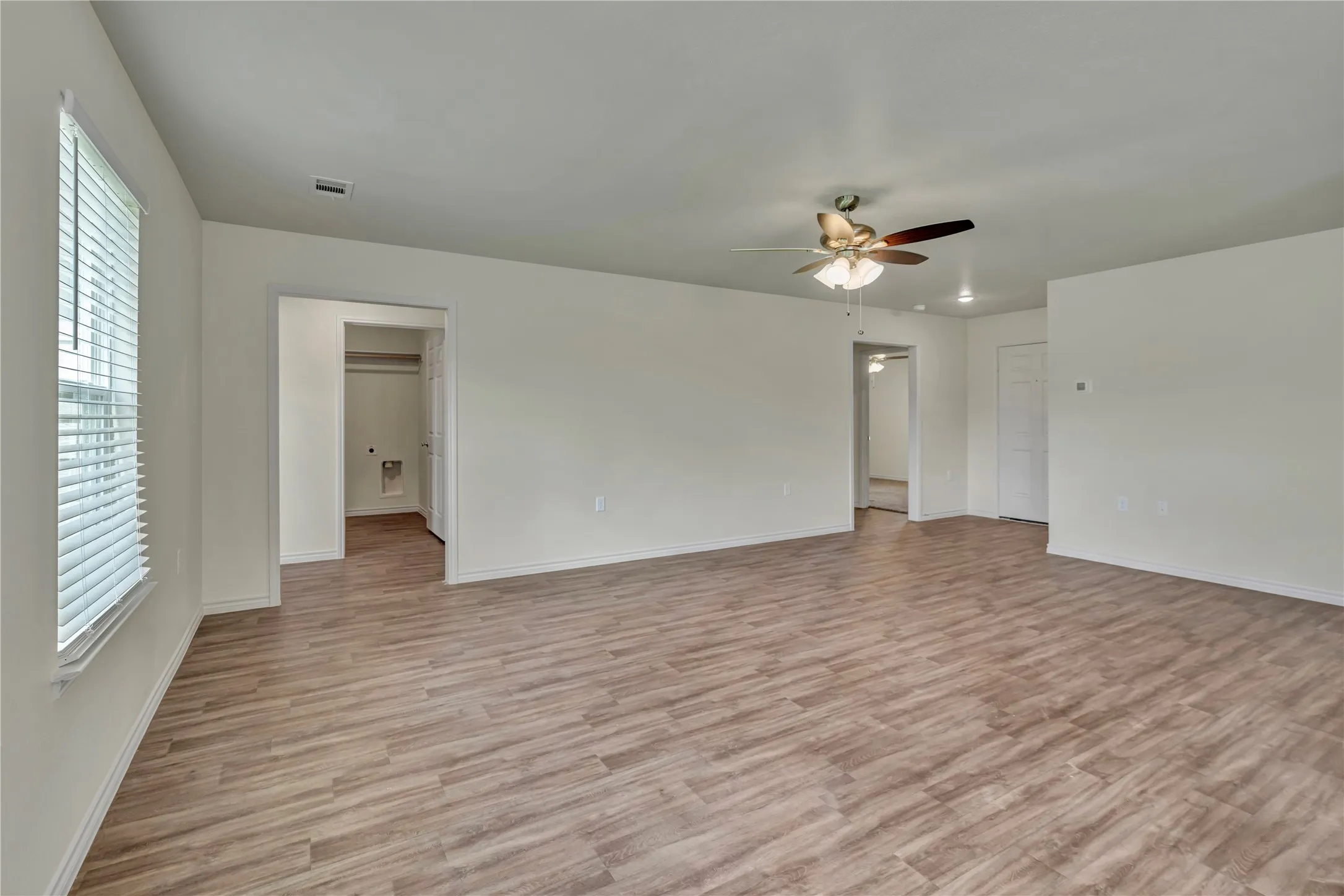 Single Family Residence For Sale in Johnson County , 616 Crockett Drive, Cleburne, Texas 76033, 3 Bedroom, 2 Bathroom, 2 Garage spaces, 1,354 Sqft, built in 2025, New Construction - Incomplete, mls#21122233, Real Estate Agent in Cleburne, Homes For Sale in Johnson county, Homes For Sale in Cleburne, Realtor in Cleburne Texas, Real Estate Brokerage Independent Realty Texas, Luminita Cordes Realtor