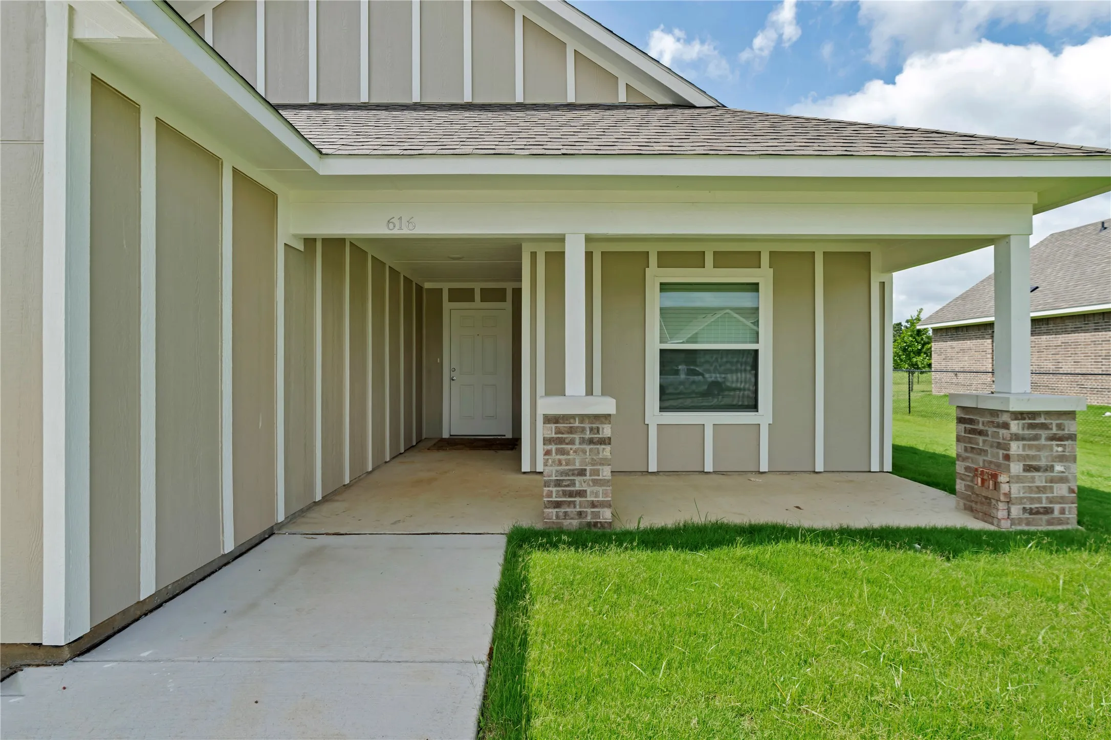 Single Family Residence For Sale in Johnson County , 616 Crockett Drive, Cleburne, Texas 76033, 3 Bedroom, 2 Bathroom, 2 Garage spaces, 1,354 Sqft, built in 2025, New Construction - Incomplete, mls#21122233, Real Estate Agent in Cleburne, Homes For Sale in Johnson county, Homes For Sale in Cleburne, Realtor in Cleburne Texas, Real Estate Brokerage Independent Realty Texas, Luminita Cordes Realtor
