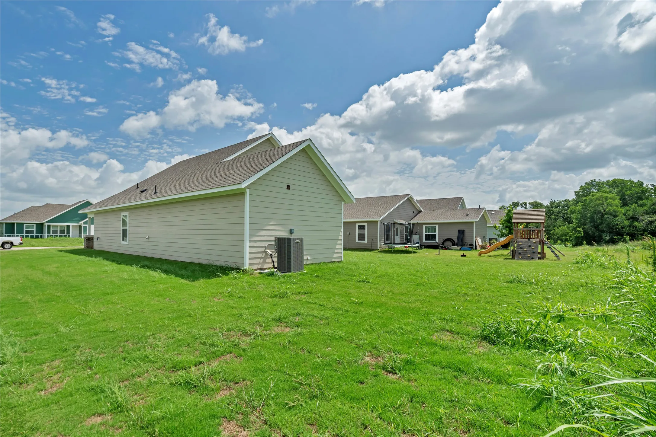 Single Family Residence For Sale in Johnson County , 616 Crockett Drive, Cleburne, Texas 76033, 3 Bedroom, 2 Bathroom, 2 Garage spaces, 1,354 Sqft, built in 2025, New Construction - Incomplete, mls#21122233, Real Estate Agent in Cleburne, Homes For Sale in Johnson county, Homes For Sale in Cleburne, Realtor in Cleburne Texas, Real Estate Brokerage Independent Realty Texas, Luminita Cordes Realtor