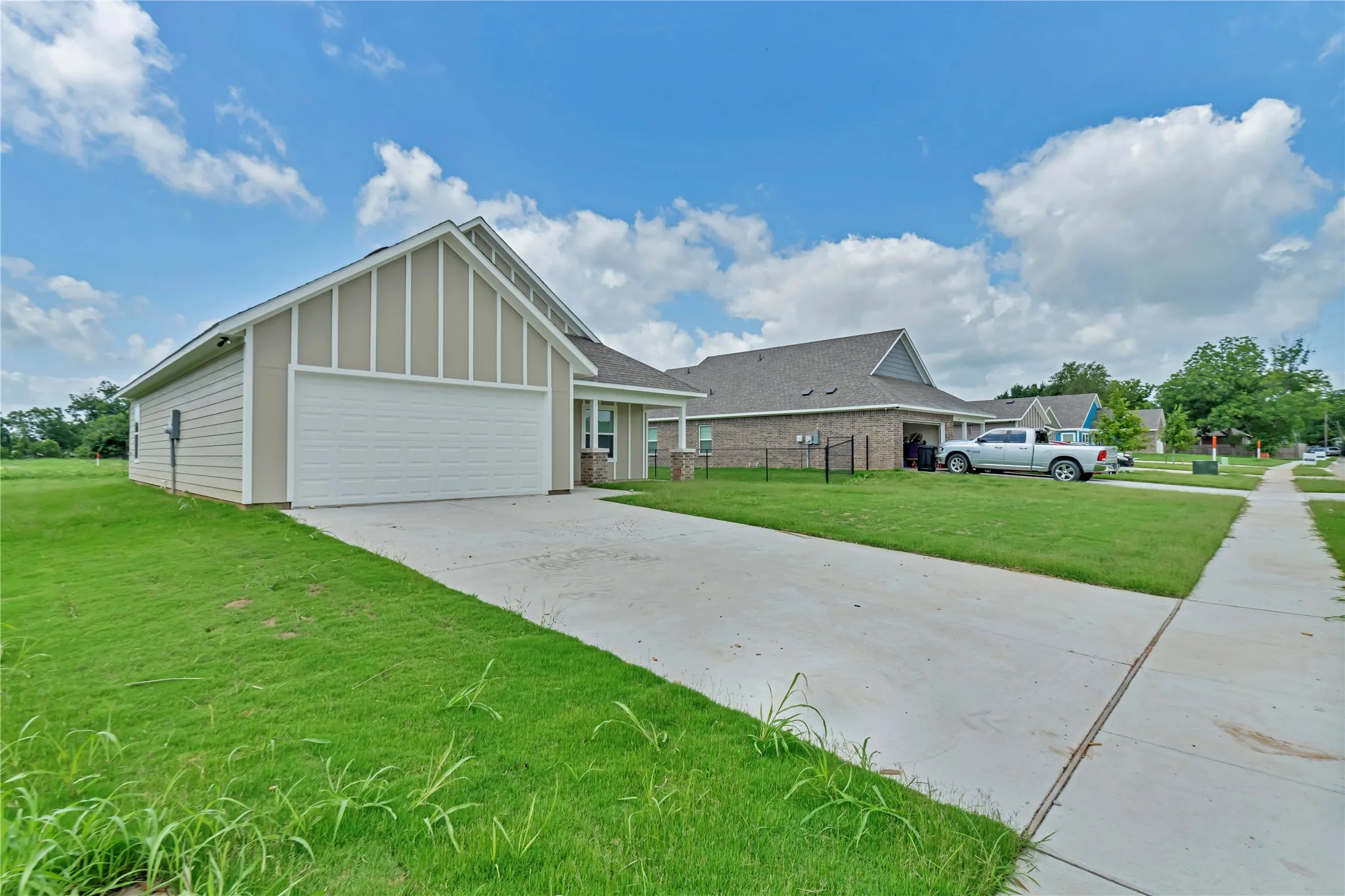 Single Family Residence For Sale in Johnson County , 616 Crockett Drive, Cleburne, Texas 76033, 3 Bedroom, 2 Bathroom, 2 Garage spaces, 1,354 Sqft, built in 2025, New Construction - Incomplete, mls#21122233, Real Estate Agent in Cleburne, Homes For Sale in Johnson county, Homes For Sale in Cleburne, Realtor in Cleburne Texas, Real Estate Brokerage Independent Realty Texas, Luminita Cordes Realtor