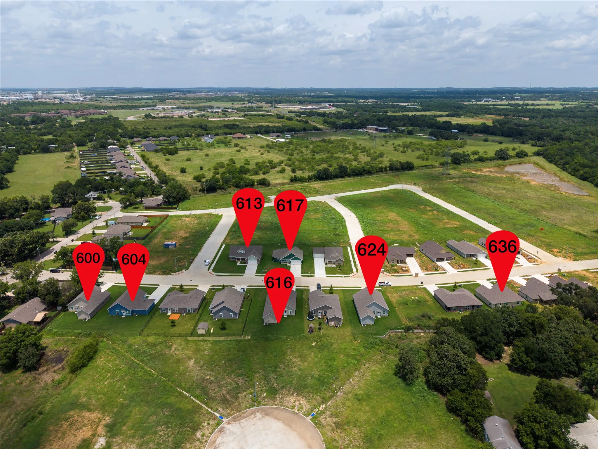 Single Family Residence For Sale in Johnson County , 616 Crockett Drive, Cleburne, Texas 76033, 3 Bedroom, 2 Bathroom, 2 Garage spaces, 1,354 Sqft, built in 2025, New Construction - Incomplete, mls#21122233, Real Estate Agent in Cleburne, Homes For Sale in Johnson county, Homes For Sale in Cleburne, Realtor in Cleburne Texas, Real Estate Brokerage Independent Realty Texas, Luminita Cordes Realtor