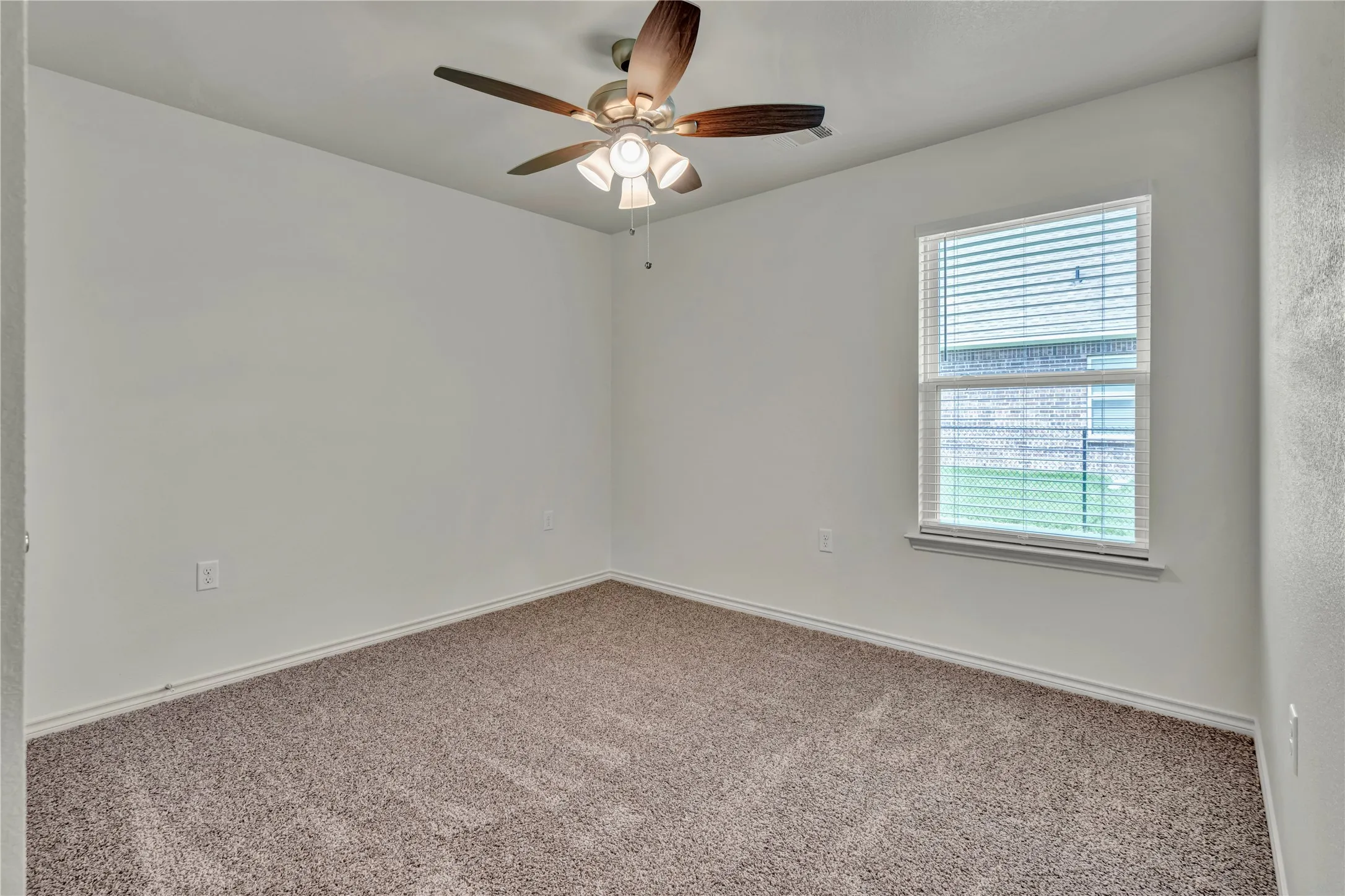 Single Family Residence For Sale in Johnson County , 616 Crockett Drive, Cleburne, Texas 76033, 3 Bedroom, 2 Bathroom, 2 Garage spaces, 1,354 Sqft, built in 2025, New Construction - Incomplete, mls#21122233, Real Estate Agent in Cleburne, Homes For Sale in Johnson county, Homes For Sale in Cleburne, Realtor in Cleburne Texas, Real Estate Brokerage Independent Realty Texas, Luminita Cordes Realtor