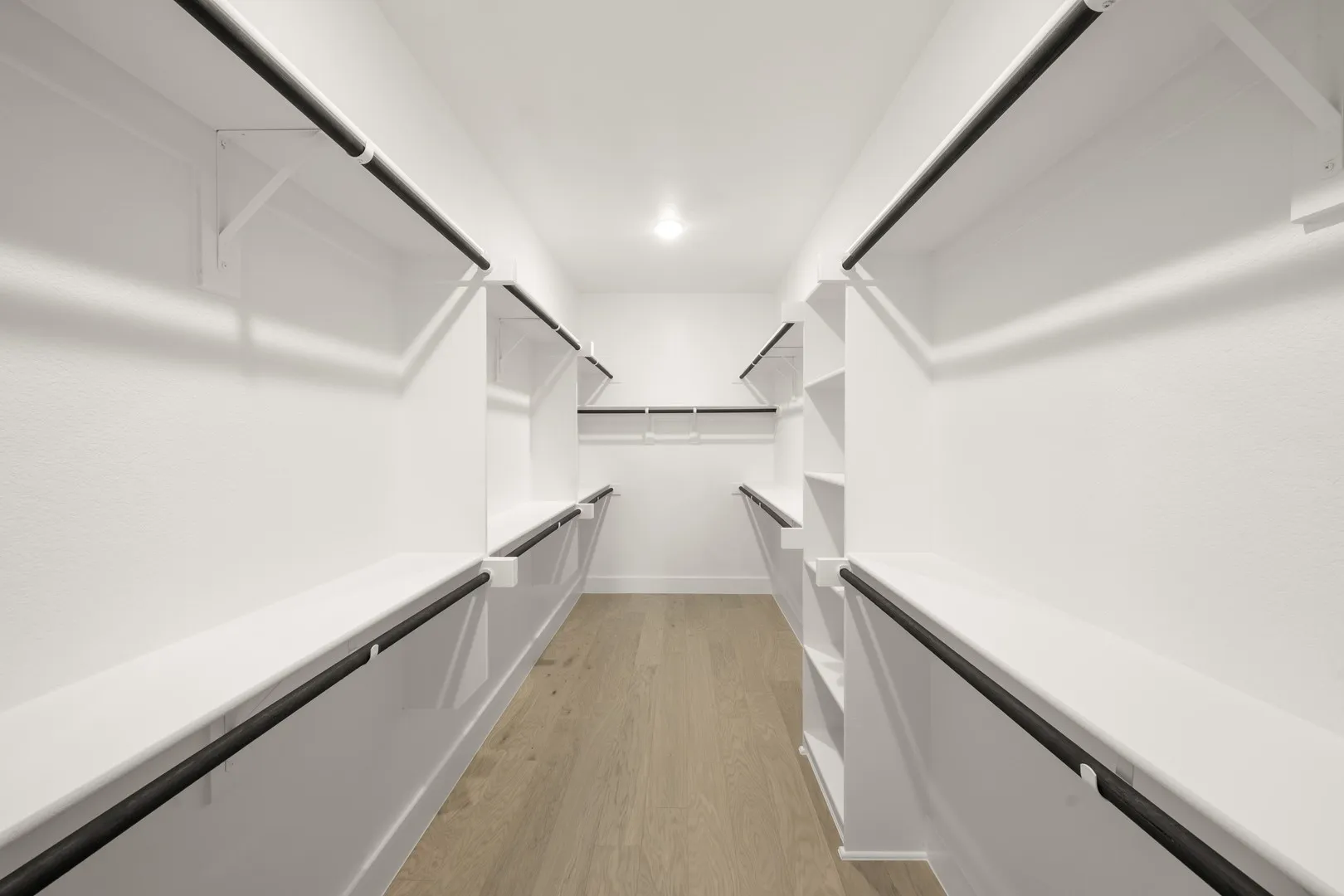 7124 Seagrove- Primary Suite-7