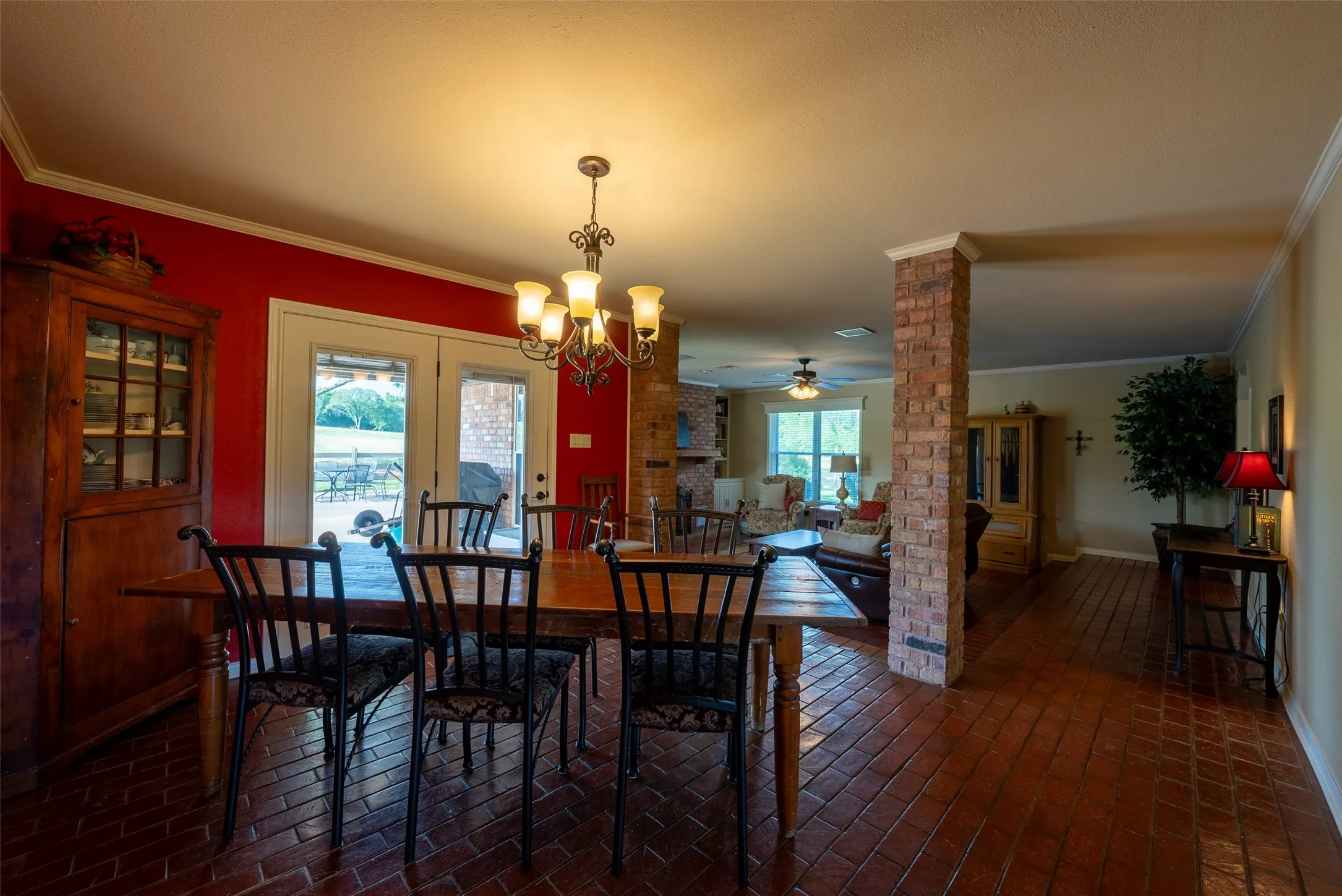 Single Family Residence For Sale in Henderson County , 13612 County Road 3900, Athens, Texas 75752, 3 Bedrooms, 3 Bathrooms, 2 Garage spaces, 1,939 Sqft, built in 1982, Price $1,950,000, mls#21122401, Real Estate Agent in Athens, Homes For Sale in Henderson county, Homes For Sale in Athens, Realtor in Athens Texas, Real Estate Brokerage Independent Realty Texas, Luminita Cordes Realtor
