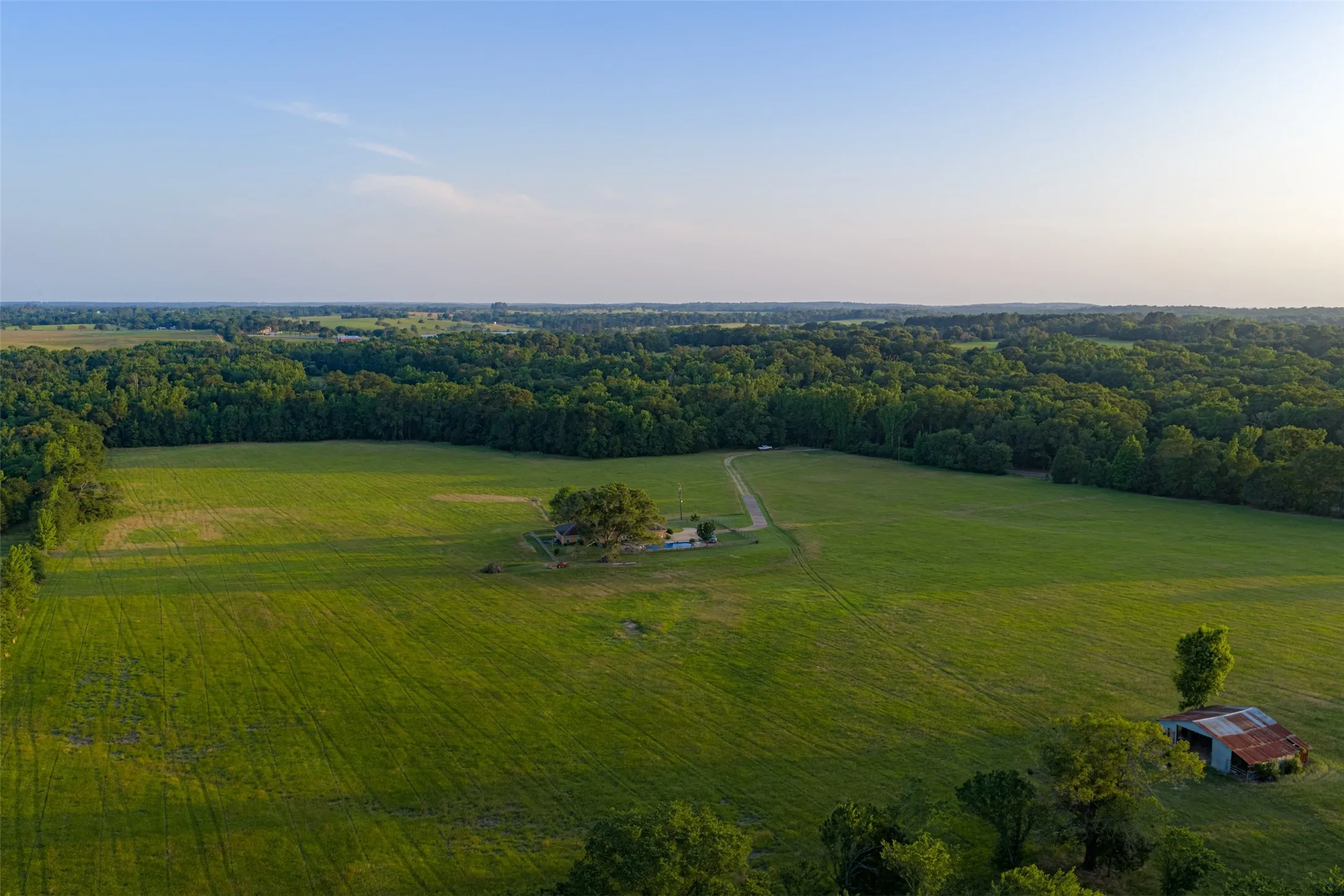 Single Family Residence For Sale in Henderson County , 13612 County Road 3900, Athens, Texas 75752, 3 Bedrooms, 3 Bathrooms, 2 Garage spaces, 1,939 Sqft, built in 1982, Price $1,950,000, mls#21122401, Real Estate Agent in Athens, Homes For Sale in Henderson county, Homes For Sale in Athens, Realtor in Athens Texas, Real Estate Brokerage Independent Realty Texas, Luminita Cordes Realtor