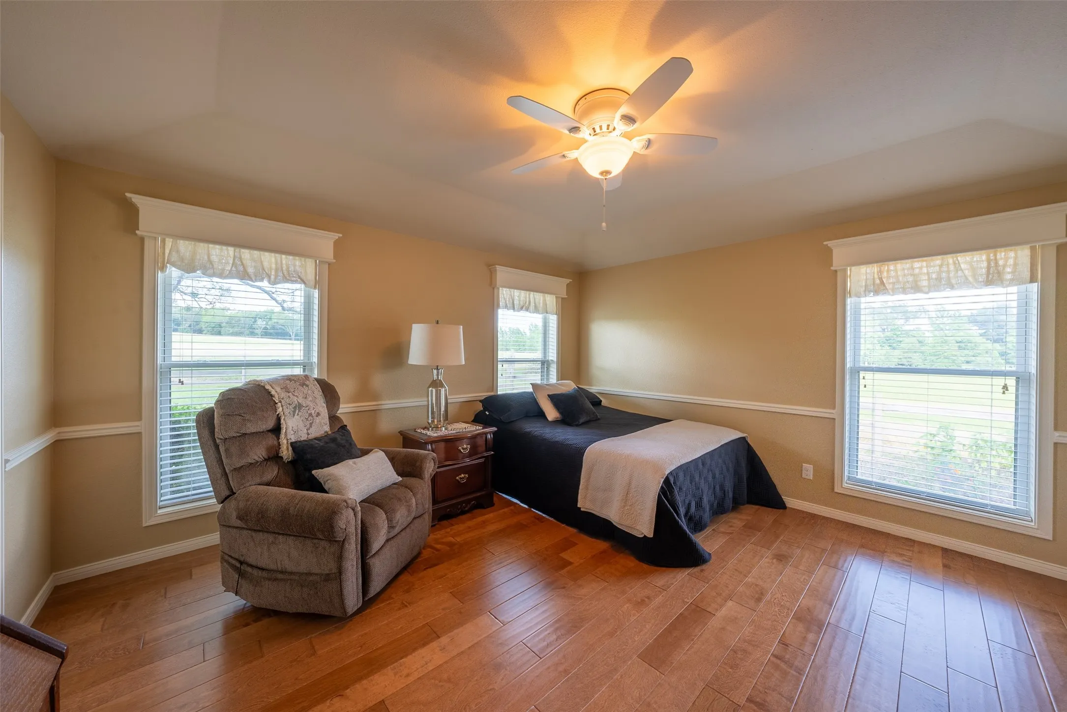 Single Family Residence For Sale in Henderson County , 13612 County Road 3900, Athens, Texas 75752, 3 Bedrooms, 3 Bathrooms, 2 Garage spaces, 1,939 Sqft, built in 1982, Price $1,950,000, mls#21122401, Real Estate Agent in Athens, Homes For Sale in Henderson county, Homes For Sale in Athens, Realtor in Athens Texas, Real Estate Brokerage Independent Realty Texas, Luminita Cordes Realtor