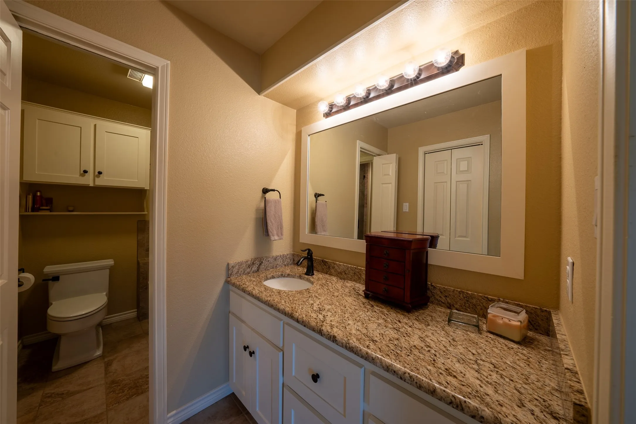 Single Family Residence For Sale in Henderson County , 13612 County Road 3900, Athens, Texas 75752, 3 Bedrooms, 3 Bathrooms, 2 Garage spaces, 1,939 Sqft, built in 1982, Price $1,950,000, mls#21122401, Real Estate Agent in Athens, Homes For Sale in Henderson county, Homes For Sale in Athens, Realtor in Athens Texas, Real Estate Brokerage Independent Realty Texas, Luminita Cordes Realtor