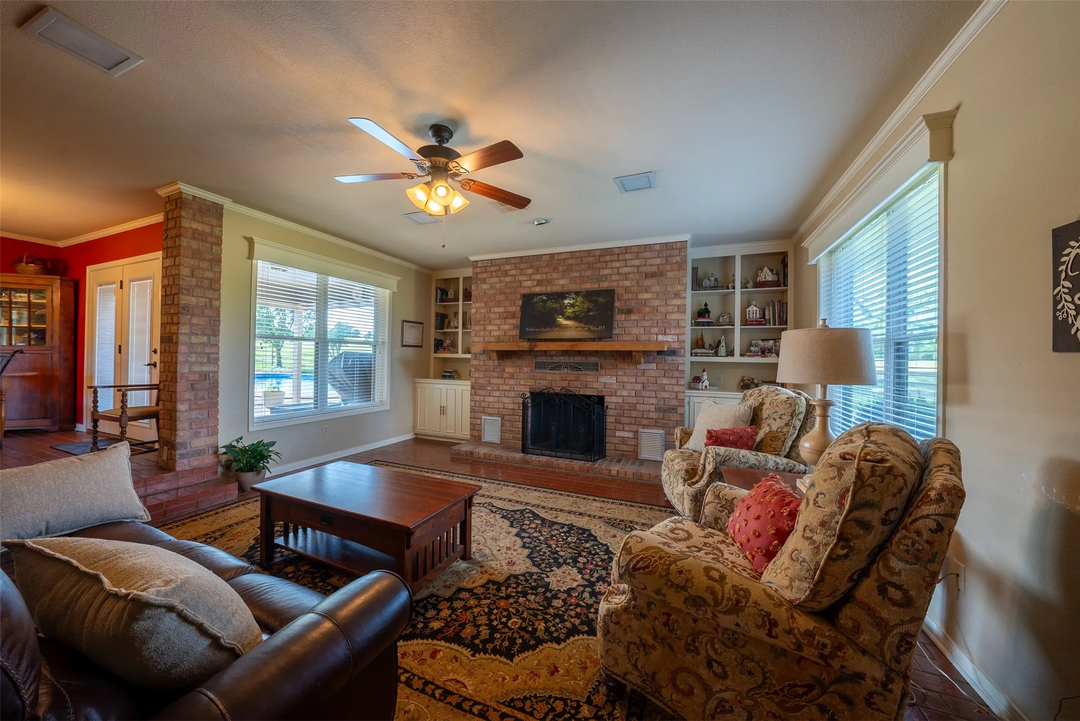 Single Family Residence For Sale in Henderson County , 13612 County Road 3900, Athens, Texas 75752, 3 Bedrooms, 3 Bathrooms, 2 Garage spaces, 1,939 Sqft, built in 1982, Price $1,950,000, mls#21122401, Real Estate Agent in Athens, Homes For Sale in Henderson county, Homes For Sale in Athens, Realtor in Athens Texas, Real Estate Brokerage Independent Realty Texas, Luminita Cordes Realtor