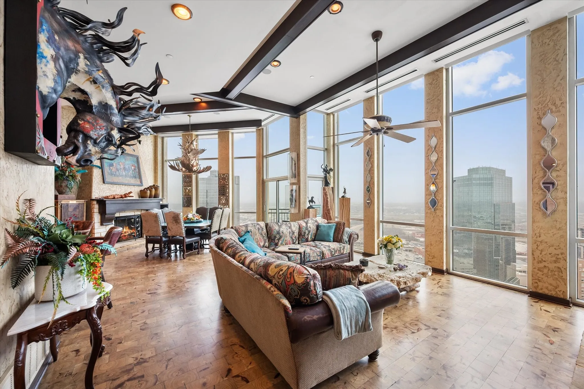 Condominium For Sale in Tarrant County , 500 Throckmorton Street 3512, Fort Worth, Texas 76102, 2 Bedroom, 3 Bathroom, 3 Garage spaces, 2,493 Sqft, built in 2005, mls#21121315, Real Estate Agent in Fort Worth, Homes For Sale in Tarrant county, Homes For Sale in Fort Worth, Realtor in Fort Worth Texas, Real Estate Brokerage Independent Realty Texas, Luminita Cordes Realtor