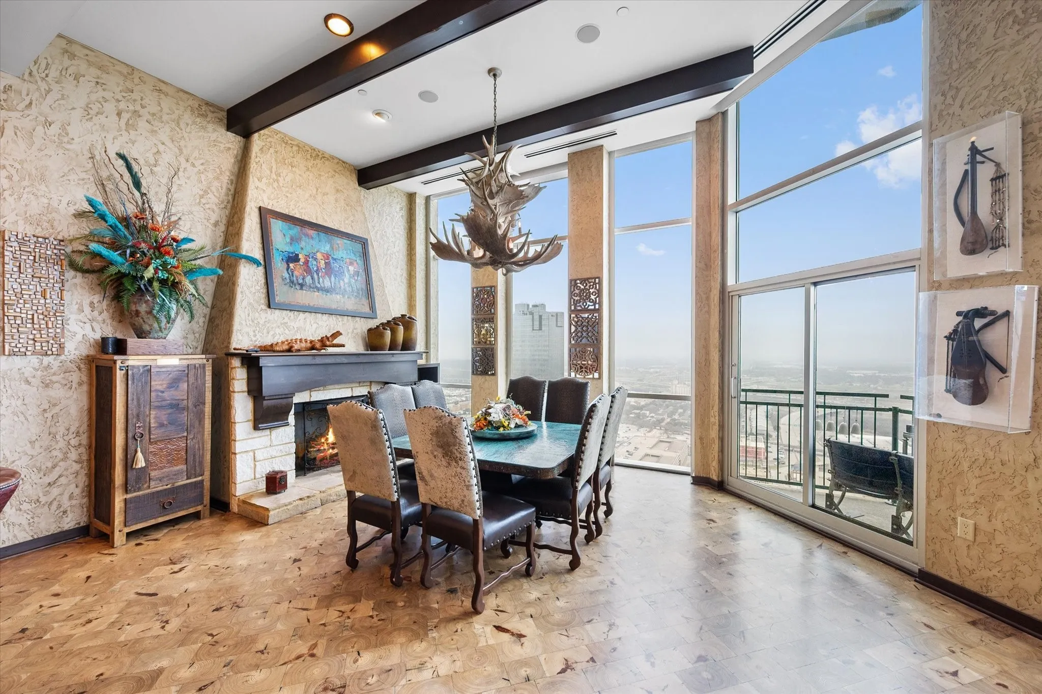 Condominium For Sale in Tarrant County , 500 Throckmorton Street 3512, Fort Worth, Texas 76102, 2 Bedroom, 3 Bathroom, 3 Garage spaces, 2,493 Sqft, built in 2005, mls#21121315, Real Estate Agent in Fort Worth, Homes For Sale in Tarrant county, Homes For Sale in Fort Worth, Realtor in Fort Worth Texas, Real Estate Brokerage Independent Realty Texas, Luminita Cordes Realtor