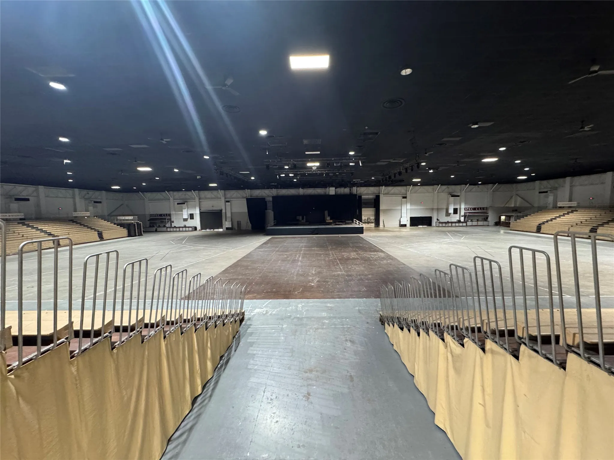 Warehouse For Sale in Smith County , 10408 State Highway 64 E, Tyler, Texas 75707, 0, 0, Garage spaces, 0 Sqft, built in 1983, Preowned, Price $6,399,900, mls#21122945, Real Estate Agent in Tyler, Homes For Sale in Smith county, Homes For Sale in Tyler, Realtor in Tyler Texas, Real Estate Brokerage Independent Realty Texas, Luminita Cordes Realtor