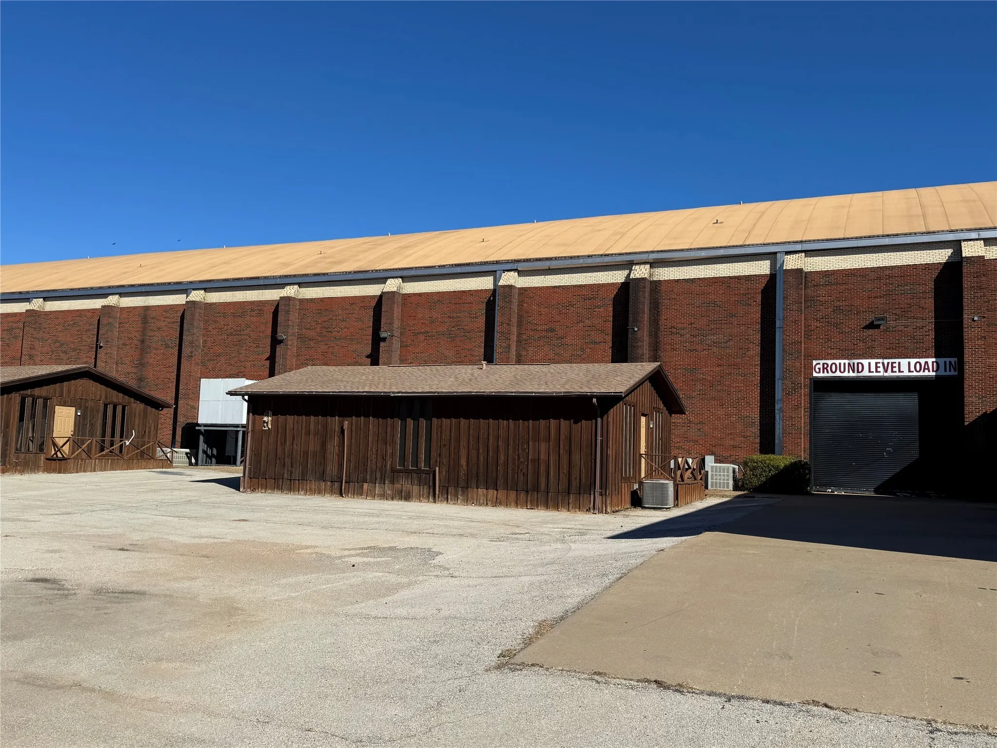 Warehouse For Sale in Smith County , 10408 State Highway 64 E, Tyler, Texas 75707, 0, 0, Garage spaces, 0 Sqft, built in 1983, Preowned, Price $6,399,900, mls#21122945, Real Estate Agent in Tyler, Homes For Sale in Smith county, Homes For Sale in Tyler, Realtor in Tyler Texas, Real Estate Brokerage Independent Realty Texas, Luminita Cordes Realtor