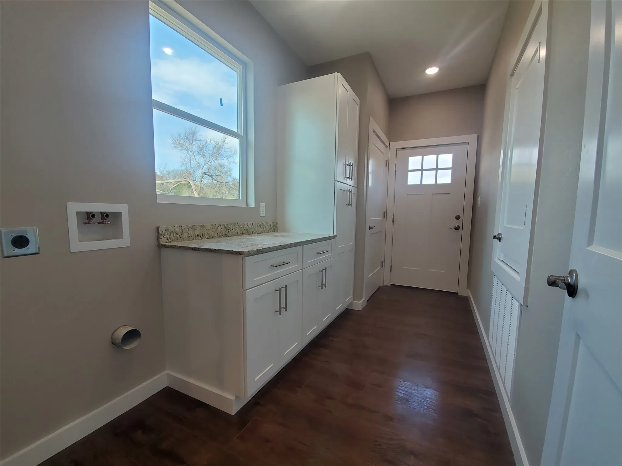 Single Family Residence For Sale in Rains County , 1156 RS County Road 1140, Emory, Texas 75440, 3 Bedroom, 2 Bathroom, Garage spaces, 1,334 Sqft, built in 2026, New Construction - Complete, mls#21123130, Real Estate Agent in Emory, Homes For Sale in Rains county, Homes For Sale in Emory, Realtor in Emory Texas, Real Estate Brokerage Independent Realty Texas, Luminita Cordes Realtor