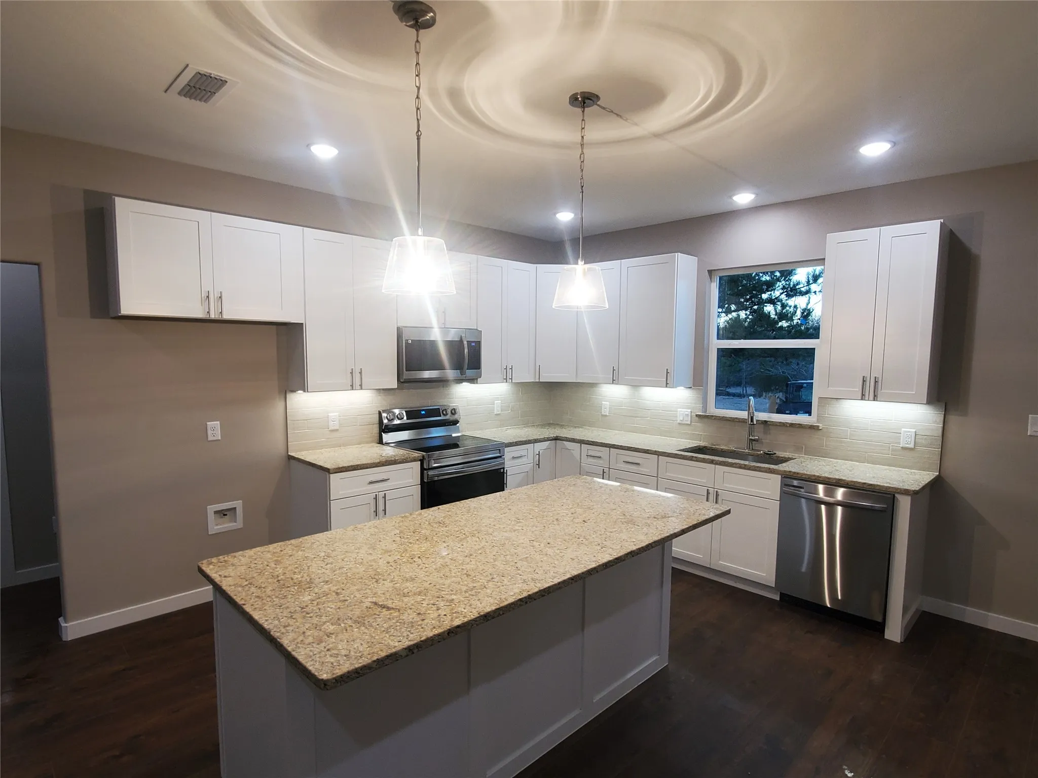 Single Family Residence For Sale in Rains County , 1156 RS County Road 1140, Emory, Texas 75440, 3 Bedroom, 2 Bathroom, Garage spaces, 1,334 Sqft, built in 2026, New Construction - Complete, mls#21123130, Real Estate Agent in Emory, Homes For Sale in Rains county, Homes For Sale in Emory, Realtor in Emory Texas, Real Estate Brokerage Independent Realty Texas, Luminita Cordes Realtor