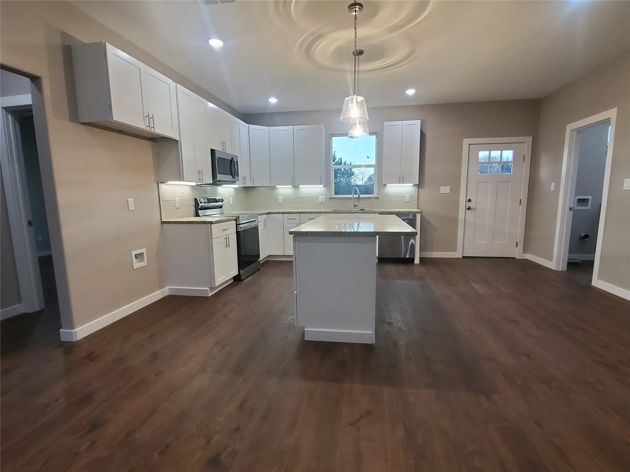 Single Family Residence For Sale in Rains County , 1156 RS County Road 1140, Emory, Texas 75440, 3 Bedroom, 2 Bathroom, Garage spaces, 1,334 Sqft, built in 2026, New Construction - Complete, mls#21123130, Real Estate Agent in Emory, Homes For Sale in Rains county, Homes For Sale in Emory, Realtor in Emory Texas, Real Estate Brokerage Independent Realty Texas, Luminita Cordes Realtor