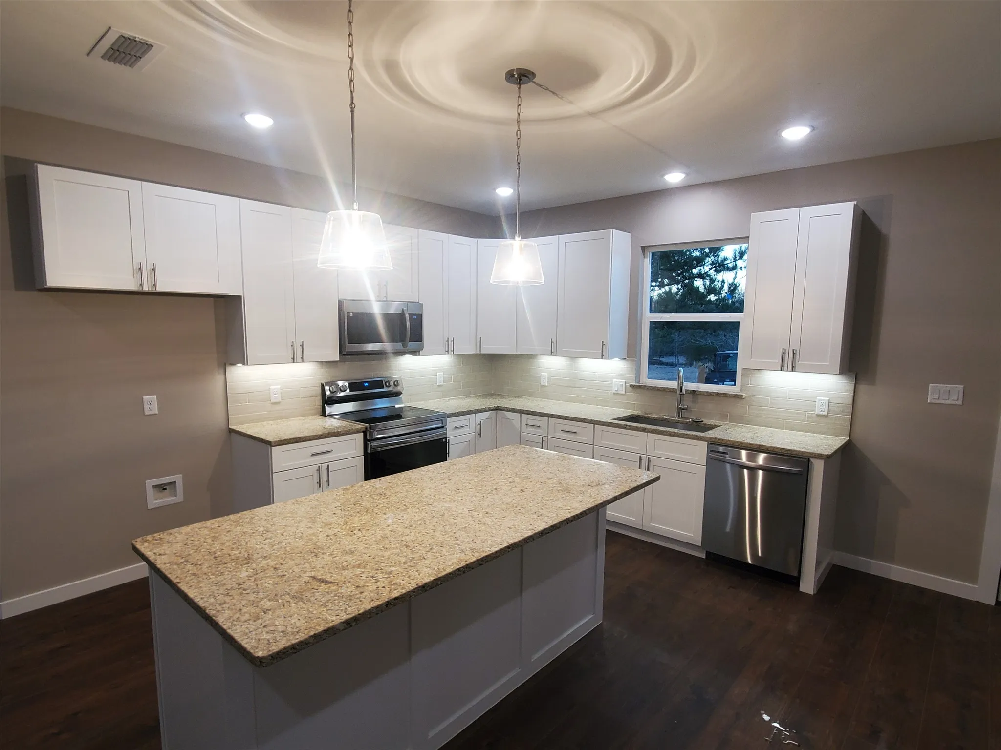 Single Family Residence For Sale in Rains County , 1156 RS County Road 1140, Emory, Texas 75440, 3 Bedroom, 2 Bathroom, Garage spaces, 1,334 Sqft, built in 2026, New Construction - Complete, mls#21123130, Real Estate Agent in Emory, Homes For Sale in Rains county, Homes For Sale in Emory, Realtor in Emory Texas, Real Estate Brokerage Independent Realty Texas, Luminita Cordes Realtor