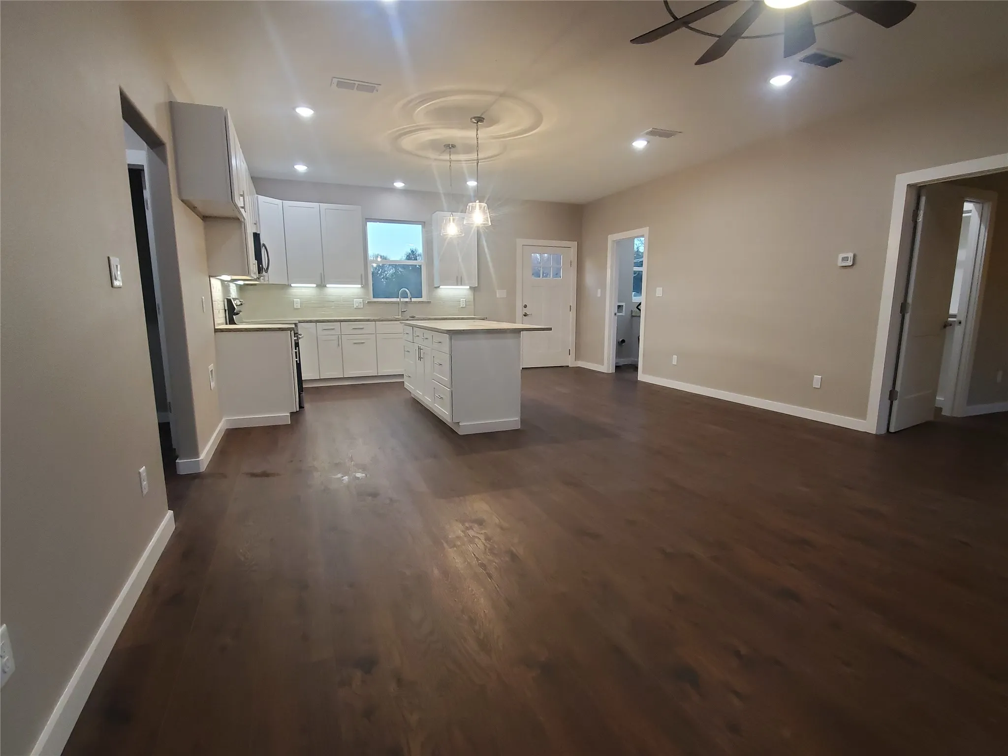 Single Family Residence For Sale in Rains County , 1156 RS County Road 1140, Emory, Texas 75440, 3 Bedroom, 2 Bathroom, Garage spaces, 1,334 Sqft, built in 2026, New Construction - Complete, mls#21123130, Real Estate Agent in Emory, Homes For Sale in Rains county, Homes For Sale in Emory, Realtor in Emory Texas, Real Estate Brokerage Independent Realty Texas, Luminita Cordes Realtor