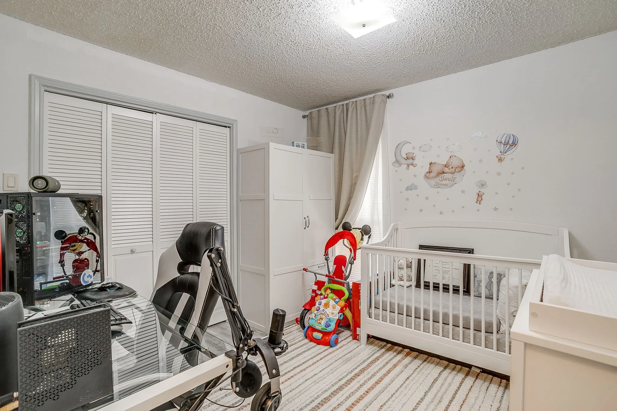 Condominium For Sale in Tarrant County , 2117 Park Willow Lane D, Arlington, Texas 76011, 2 Bedroom, 2 Bathroom, Garage spaces, 956 Sqft, built in 1981, Preowned, mls#21123312, Real Estate Agent in Arlington, Homes For Sale in Tarrant county, Homes For Sale in Arlington, Realtor in Arlington Texas, Real Estate Brokerage Independent Realty Texas, Luminita Cordes Realtor