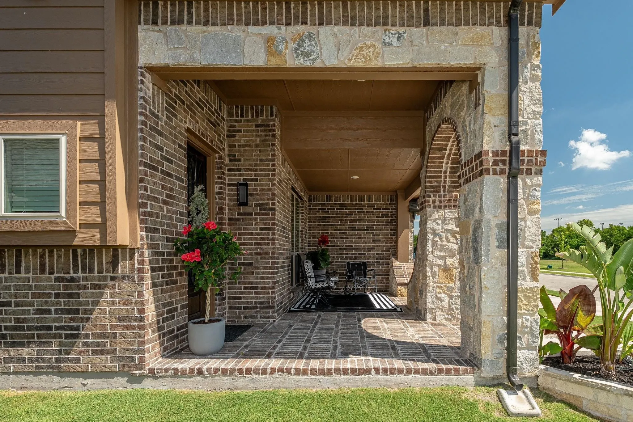 Single Family Residence For Sale in Collin County , 1117 Birdsong Trail, Anna, Texas 75409, 4 Bedrooms, 3 Bathrooms, 2 Garage spaces, 2,343 Sqft, built in 2023, Price $487,000, mls#21123446, Real Estate Agent in Anna, Homes For Sale in Collin county, Homes For Sale in Anna, Realtor in Anna Texas, Real Estate Brokerage Independent Realty Texas, Luminita Cordes Realtor