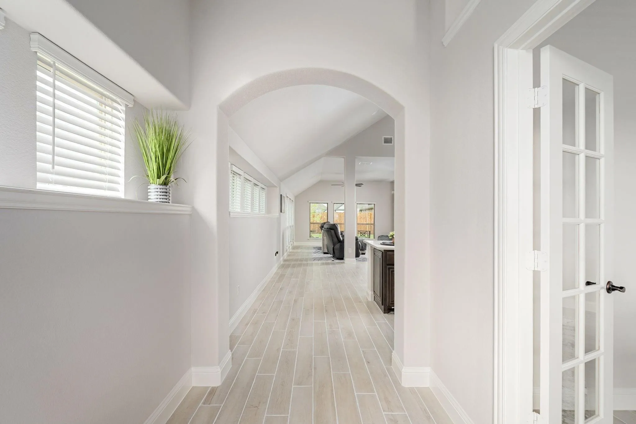 Single Family Residence For Sale in Collin County , 1117 Birdsong Trail, Anna, Texas 75409, 4 Bedrooms, 3 Bathrooms, 2 Garage spaces, 2,343 Sqft, built in 2023, Price $487,000, mls#21123446, Real Estate Agent in Anna, Homes For Sale in Collin county, Homes For Sale in Anna, Realtor in Anna Texas, Real Estate Brokerage Independent Realty Texas, Luminita Cordes Realtor