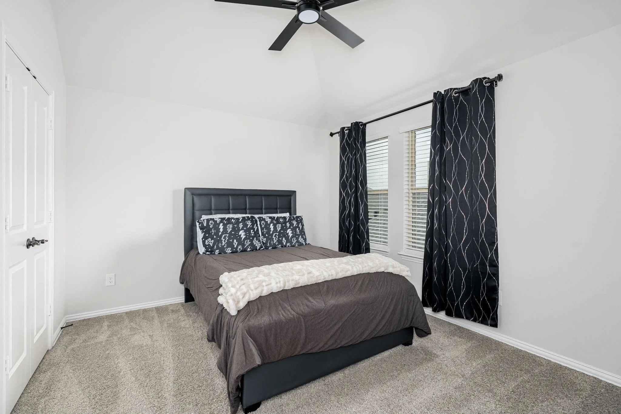 Single Family Residence For Sale in Collin County , 1117 Birdsong Trail, Anna, Texas 75409, 4 Bedrooms, 3 Bathrooms, 2 Garage spaces, 2,343 Sqft, built in 2023, Price $487,000, mls#21123446, Real Estate Agent in Anna, Homes For Sale in Collin county, Homes For Sale in Anna, Realtor in Anna Texas, Real Estate Brokerage Independent Realty Texas, Luminita Cordes Realtor