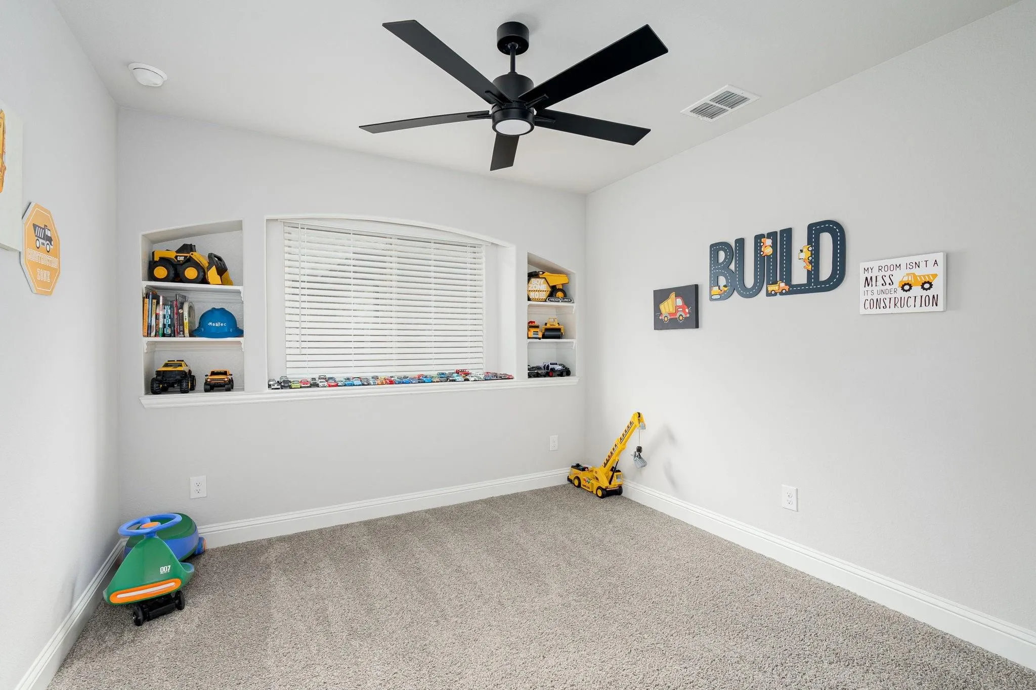 Single Family Residence For Sale in Collin County , 1117 Birdsong Trail, Anna, Texas 75409, 4 Bedrooms, 3 Bathrooms, 2 Garage spaces, 2,343 Sqft, built in 2023, Price $487,000, mls#21123446, Real Estate Agent in Anna, Homes For Sale in Collin county, Homes For Sale in Anna, Realtor in Anna Texas, Real Estate Brokerage Independent Realty Texas, Luminita Cordes Realtor