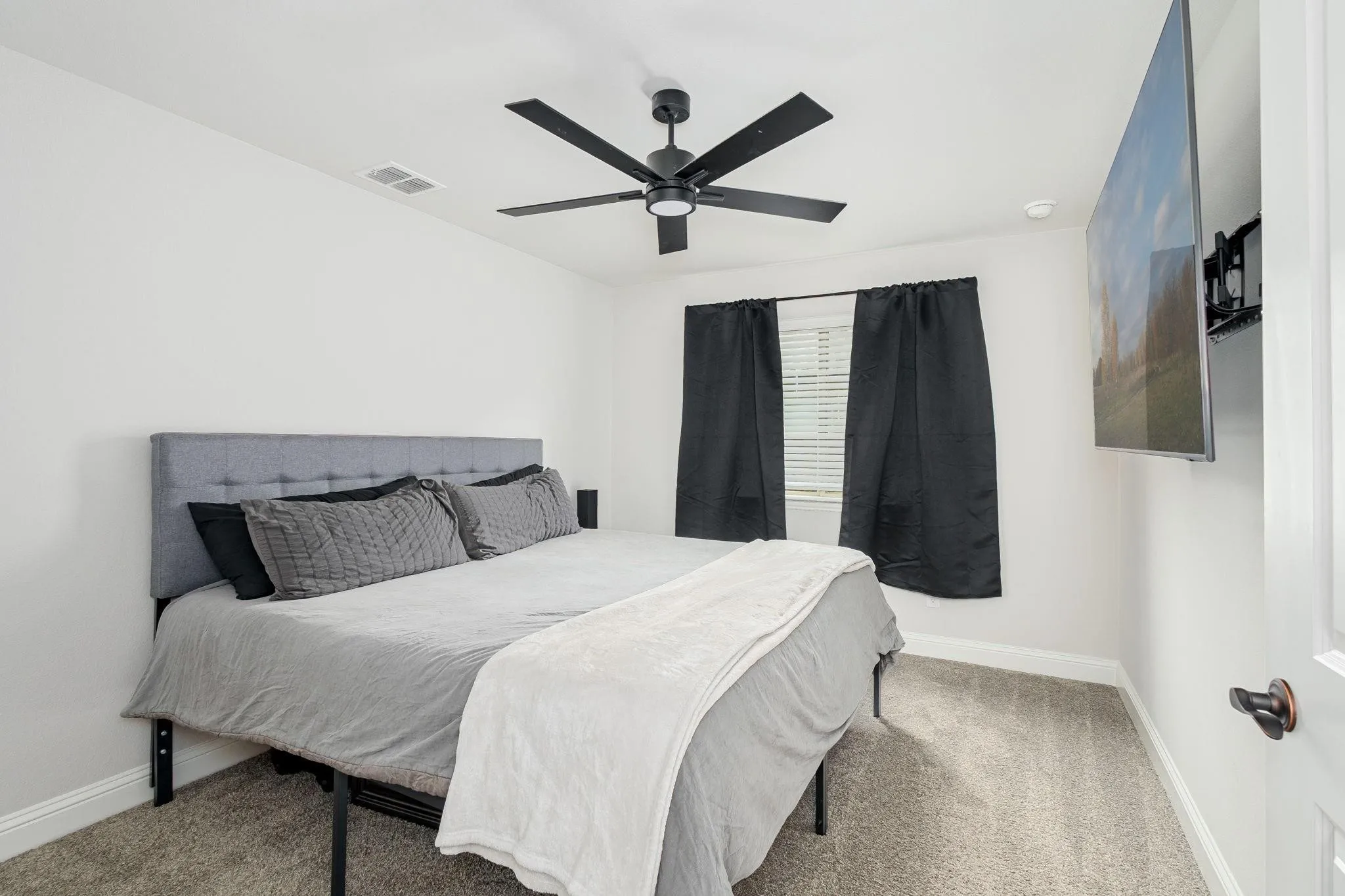 Single Family Residence For Sale in Collin County , 1117 Birdsong Trail, Anna, Texas 75409, 4 Bedrooms, 3 Bathrooms, 2 Garage spaces, 2,343 Sqft, built in 2023, Price $487,000, mls#21123446, Real Estate Agent in Anna, Homes For Sale in Collin county, Homes For Sale in Anna, Realtor in Anna Texas, Real Estate Brokerage Independent Realty Texas, Luminita Cordes Realtor