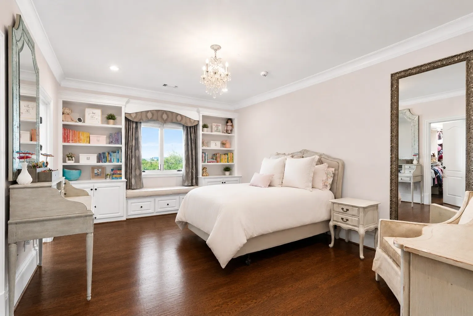 Single Family Residence For Sale in Denton County , 6413 Old Gate, Plano, Texas 75024, 7 Bedroom, 11 Bathroom, 6 Garage spaces, 14,131 Sqft, built in 2001, Preowned, mls#21121784, Real Estate Agent in Plano, Homes For Sale in Denton county, Homes For Sale in Plano, Realtor in Plano Texas, Real Estate Brokerage Independent Realty Texas, Luminita Cordes Realtor