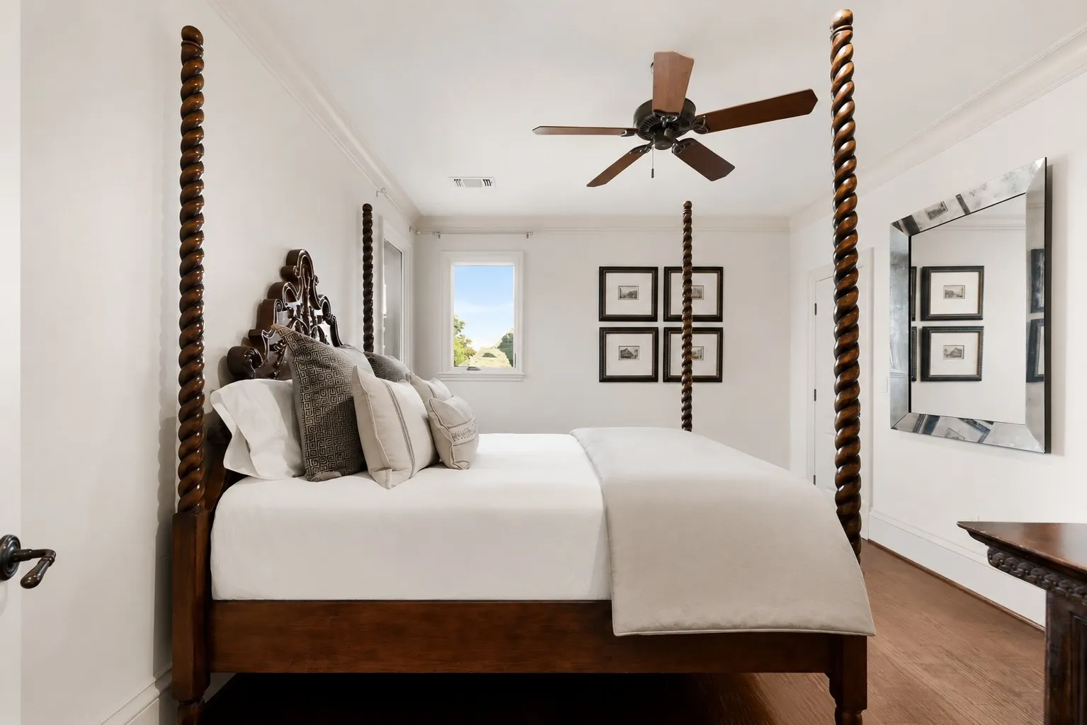 Additional guest quarters with private entrance