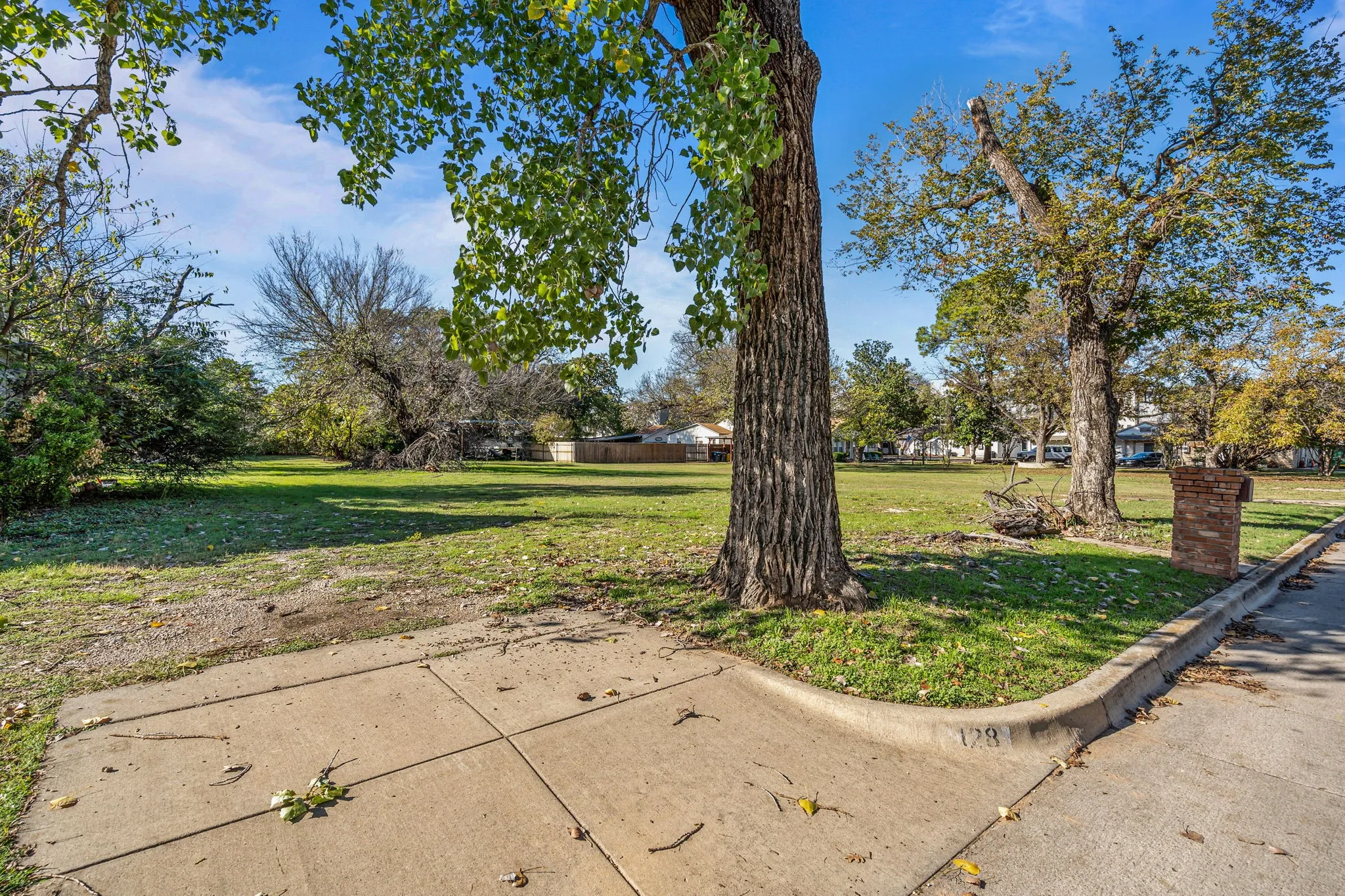 Unimproved Land For Sale in Tarrant County , 126 Athenia Drive, Fort Worth, Texas 76114, 0, 0, Garage spaces, 0 Sqft, built in 0, mls#21117745, Real Estate Agent in Fort Worth, Homes For Sale in Tarrant county, Homes For Sale in Fort Worth, Realtor in Fort Worth Texas, Real Estate Brokerage Independent Realty Texas, Luminita Cordes Realtor