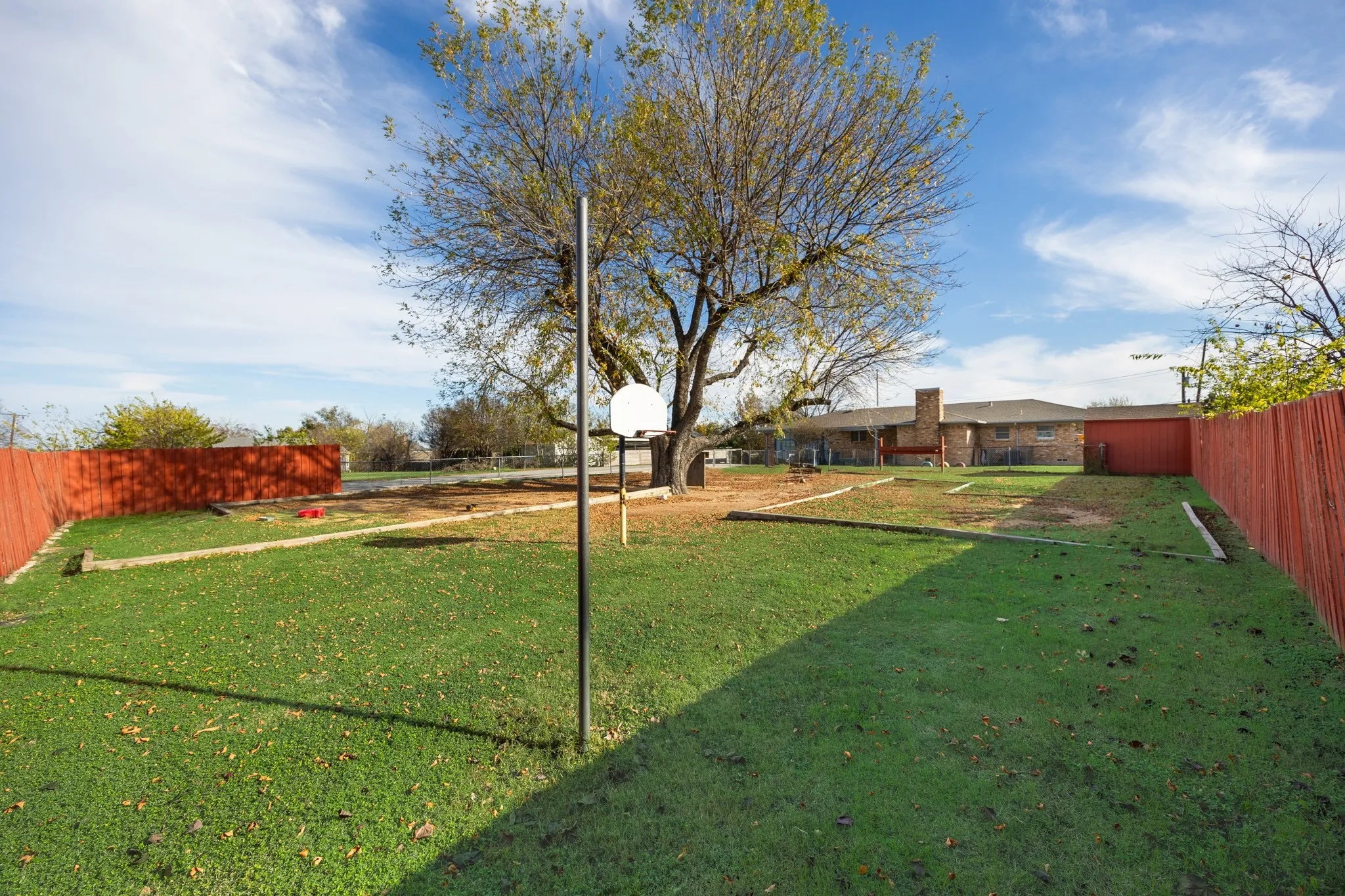 Business For Sale in Rockwall County , 915 N Goliad Street, Rockwall, Texas 75087, 0, 0, Garage spaces, 0 Sqft, built in 1980, mls#21122721, Real Estate Agent in Rockwall, Homes For Sale in Rockwall county, Homes For Sale in Rockwall, Realtor in Rockwall Texas, Real Estate Brokerage Independent Realty Texas, Luminita Cordes Realtor