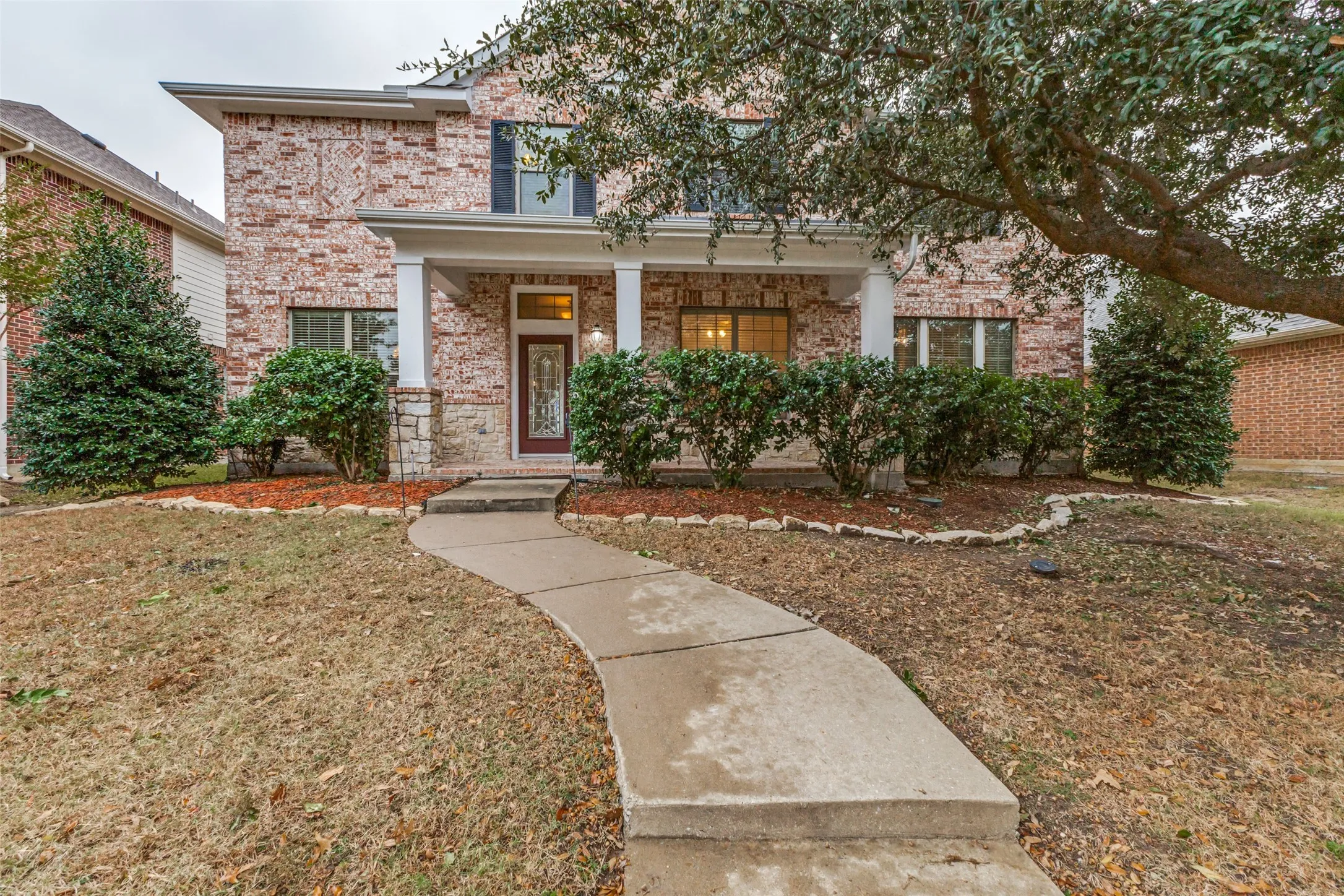 Located in the heart of Woodbridge and highly regaraded Wylie ISD,  This elegant home boasts tons of space and easy access to area schools and entertainment. A new Class 3 roof added in 12-2025 and included upgrades to decking and​​‌​​​​‌​​‌‌​‌‌​​​‌‌​‌​‌​‌​​​‌​​ underlayment.