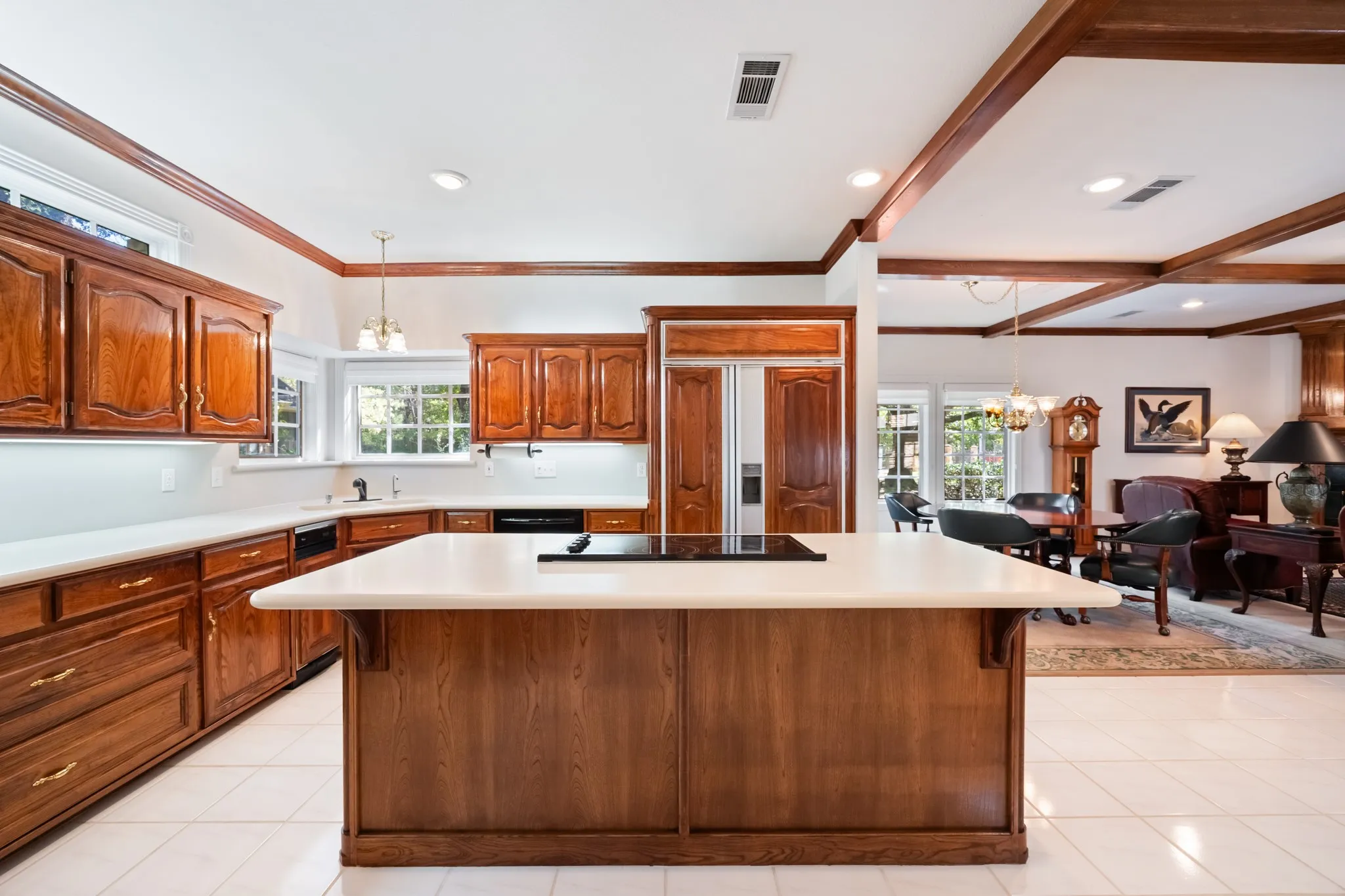 Single Family Residence For Sale in Hunt County , 1 Willow Ridge Road, Greenville, Texas 75402, 4 Bedroom, 4 Bathroom, 3 Garage spaces, 3,455 Sqft, built in 1993, mls#21110240, Real Estate Agent in Greenville, Homes For Sale in Hunt county, Homes For Sale in Greenville, Realtor in Greenville Texas, Real Estate Brokerage Independent Realty Texas, Luminita Cordes Realtor