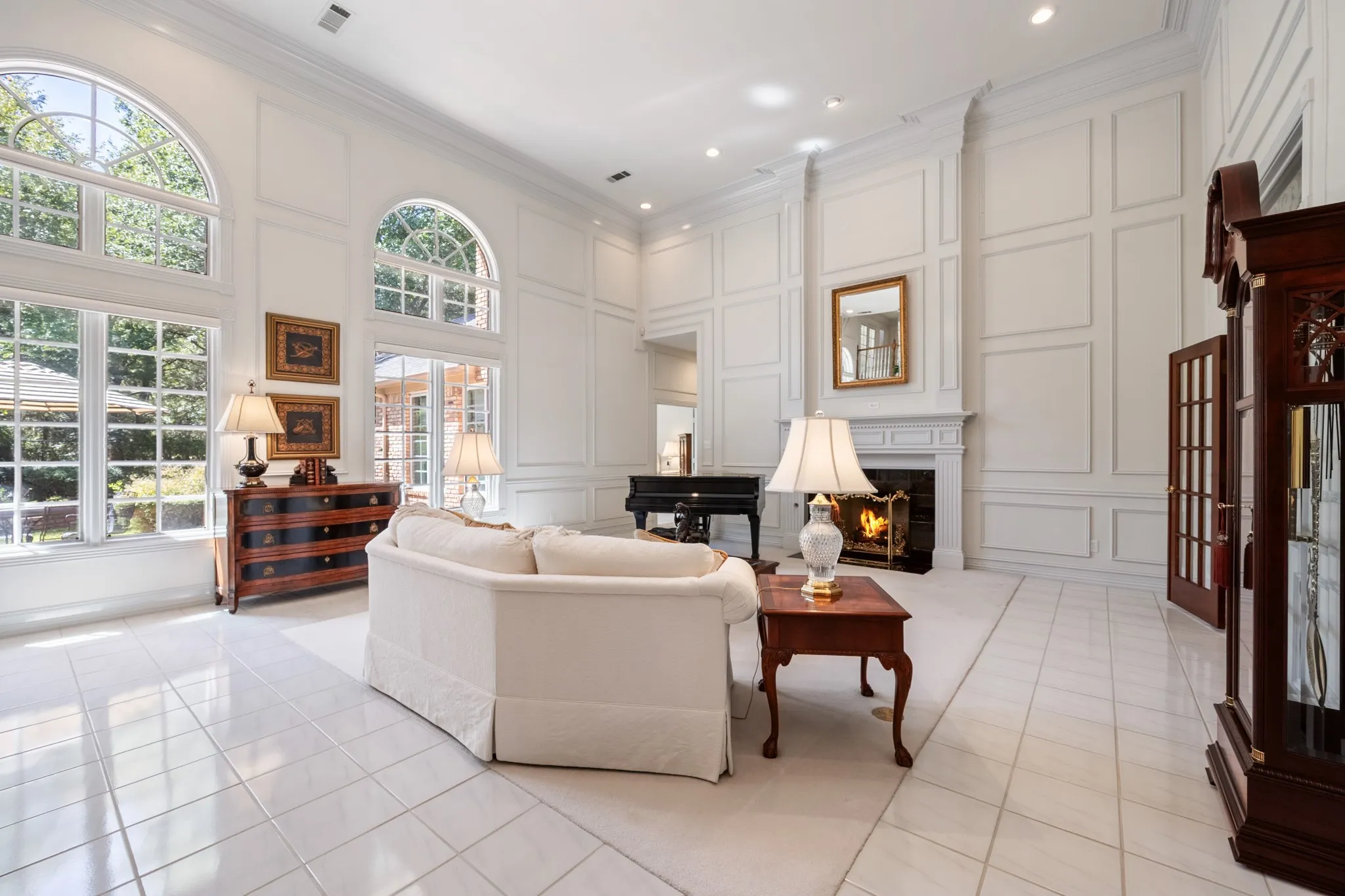 Single Family Residence For Sale in Hunt County , 1 Willow Ridge Road, Greenville, Texas 75402, 4 Bedroom, 4 Bathroom, 3 Garage spaces, 3,455 Sqft, built in 1993, mls#21110240, Real Estate Agent in Greenville, Homes For Sale in Hunt county, Homes For Sale in Greenville, Realtor in Greenville Texas, Real Estate Brokerage Independent Realty Texas, Luminita Cordes Realtor