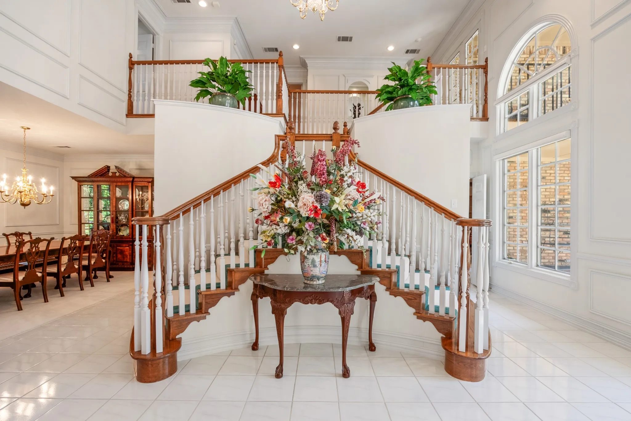 Single Family Residence For Sale in Hunt County , 1 Willow Ridge Road, Greenville, Texas 75402, 4 Bedroom, 4 Bathroom, 3 Garage spaces, 3,455 Sqft, built in 1993, mls#21110240, Real Estate Agent in Greenville, Homes For Sale in Hunt county, Homes For Sale in Greenville, Realtor in Greenville Texas, Real Estate Brokerage Independent Realty Texas, Luminita Cordes Realtor