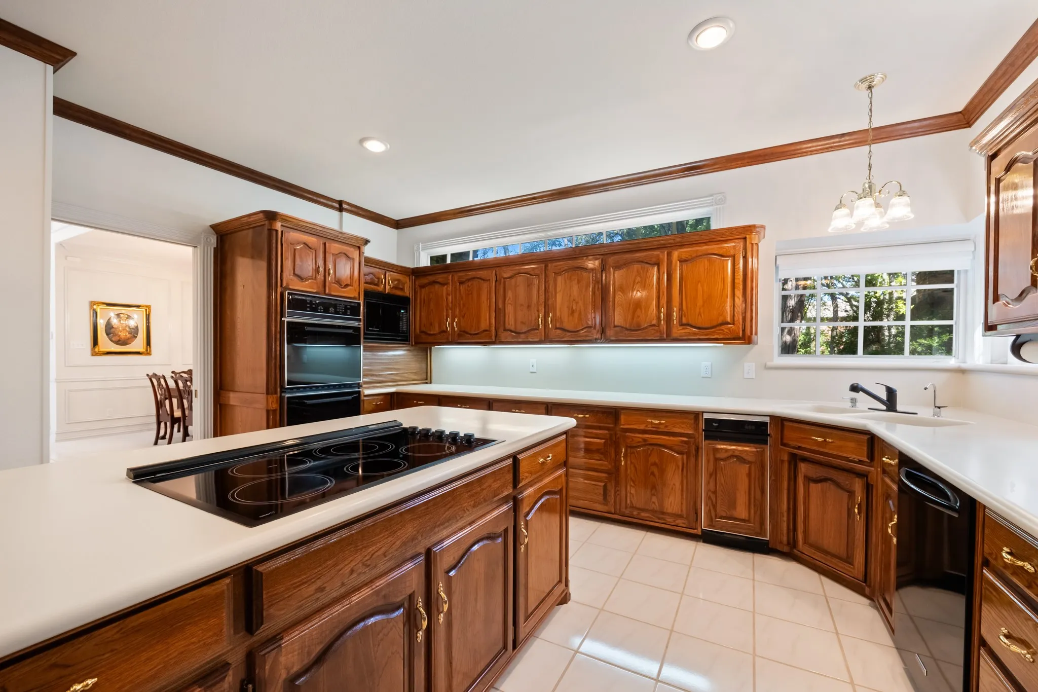 Single Family Residence For Sale in Hunt County , 1 Willow Ridge Road, Greenville, Texas 75402, 4 Bedroom, 4 Bathroom, 3 Garage spaces, 3,455 Sqft, built in 1993, mls#21110240, Real Estate Agent in Greenville, Homes For Sale in Hunt county, Homes For Sale in Greenville, Realtor in Greenville Texas, Real Estate Brokerage Independent Realty Texas, Luminita Cordes Realtor