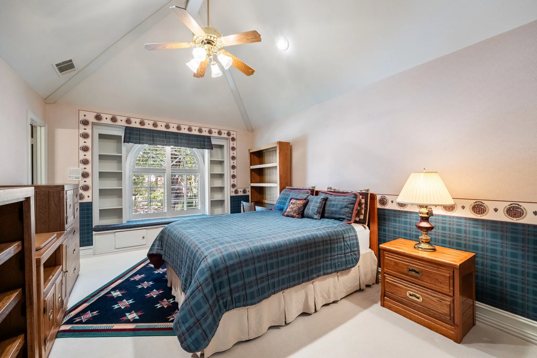 Single Family Residence For Sale in Hunt County , 1 Willow Ridge Road, Greenville, Texas 75402, 4 Bedroom, 4 Bathroom, 3 Garage spaces, 3,455 Sqft, built in 1993, mls#21110240, Real Estate Agent in Greenville, Homes For Sale in Hunt county, Homes For Sale in Greenville, Realtor in Greenville Texas, Real Estate Brokerage Independent Realty Texas, Luminita Cordes Realtor