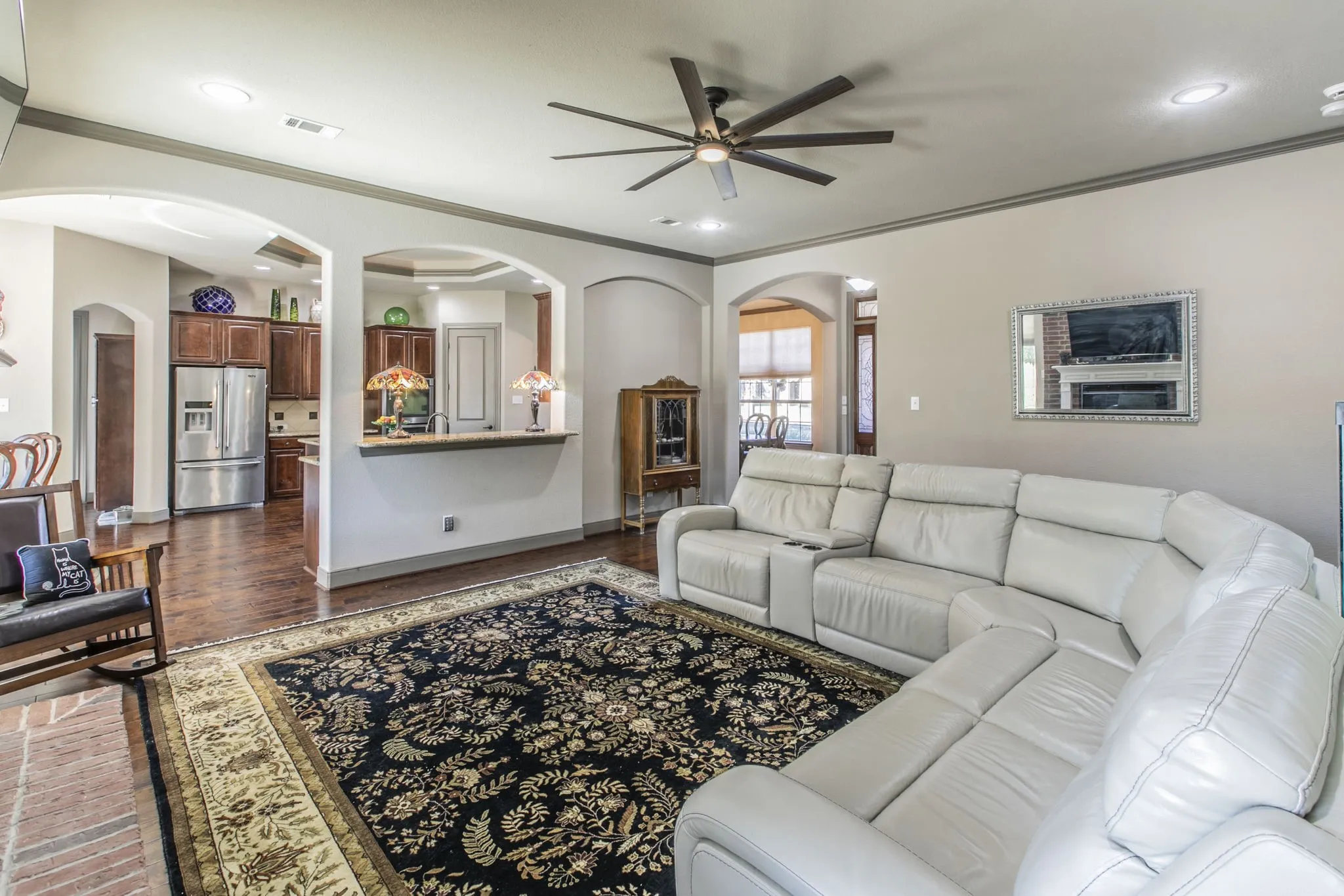 Single Family Residence For Sale in Ellis County , 206 Hidden Meadow Circle, Midlothian, Texas 76065, 3 Bedroom, 4 Bathroom, 2 Garage spaces, 3,408 Sqft, built in 2012, mls#21124236, Real Estate Agent in Midlothian, Homes For Sale in Ellis county, Homes For Sale in Midlothian, Realtor in Midlothian Texas, Real Estate Brokerage Independent Realty Texas, Luminita Cordes Realtor