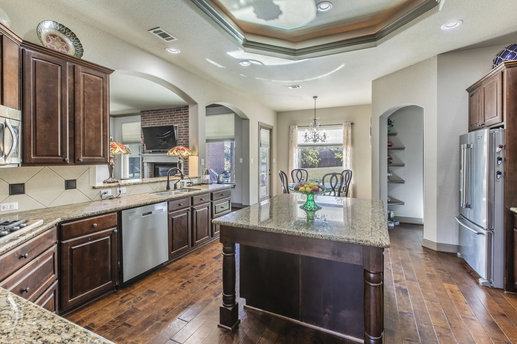 Single Family Residence For Sale in Ellis County , 206 Hidden Meadow Circle, Midlothian, Texas 76065, 3 Bedroom, 4 Bathroom, 2 Garage spaces, 3,408 Sqft, built in 2012, mls#21124236, Real Estate Agent in Midlothian, Homes For Sale in Ellis county, Homes For Sale in Midlothian, Realtor in Midlothian Texas, Real Estate Brokerage Independent Realty Texas, Luminita Cordes Realtor