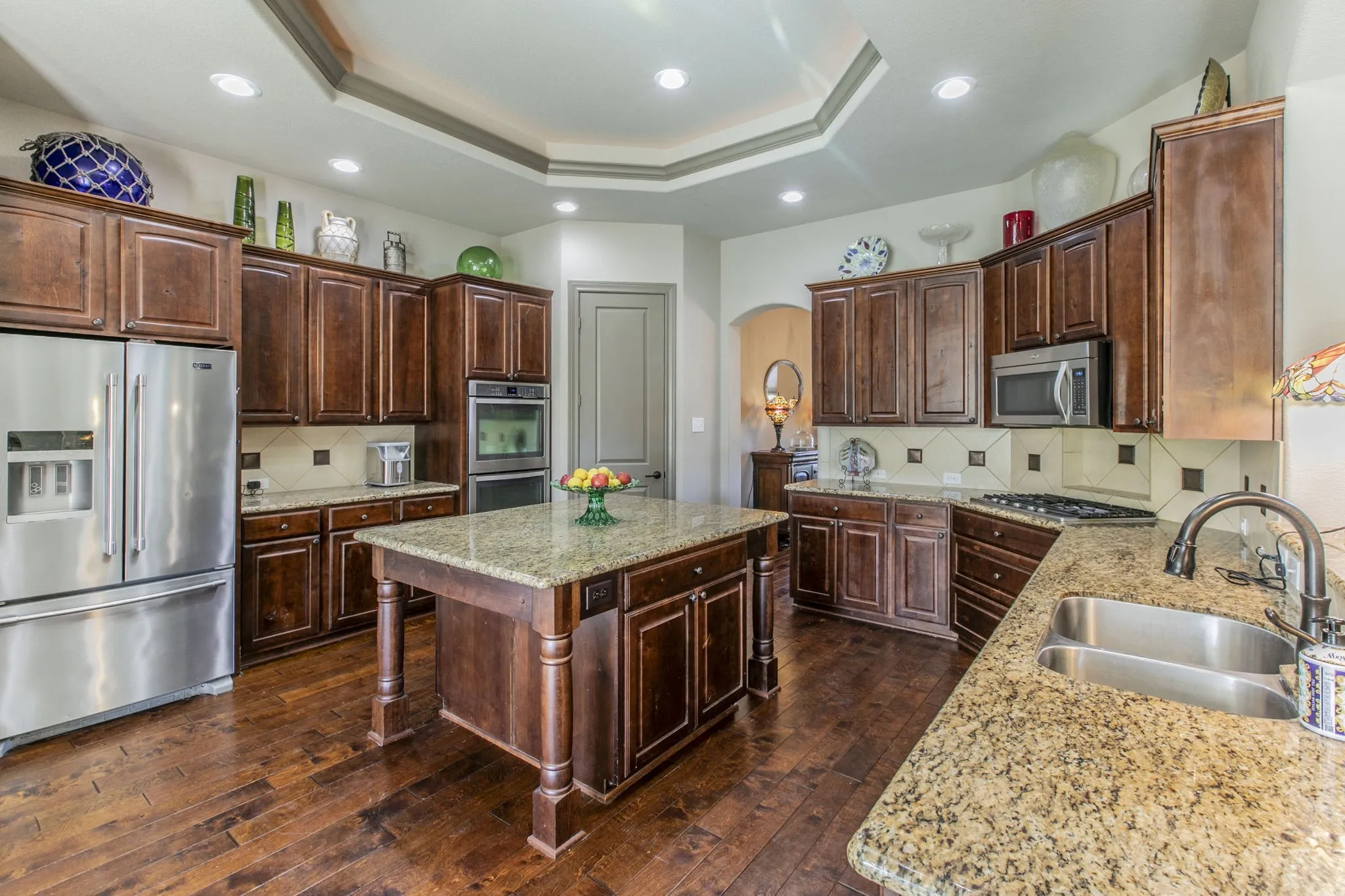 Single Family Residence For Sale in Ellis County , 206 Hidden Meadow Circle, Midlothian, Texas 76065, 3 Bedroom, 4 Bathroom, 2 Garage spaces, 3,408 Sqft, built in 2012, mls#21124236, Real Estate Agent in Midlothian, Homes For Sale in Ellis county, Homes For Sale in Midlothian, Realtor in Midlothian Texas, Real Estate Brokerage Independent Realty Texas, Luminita Cordes Realtor