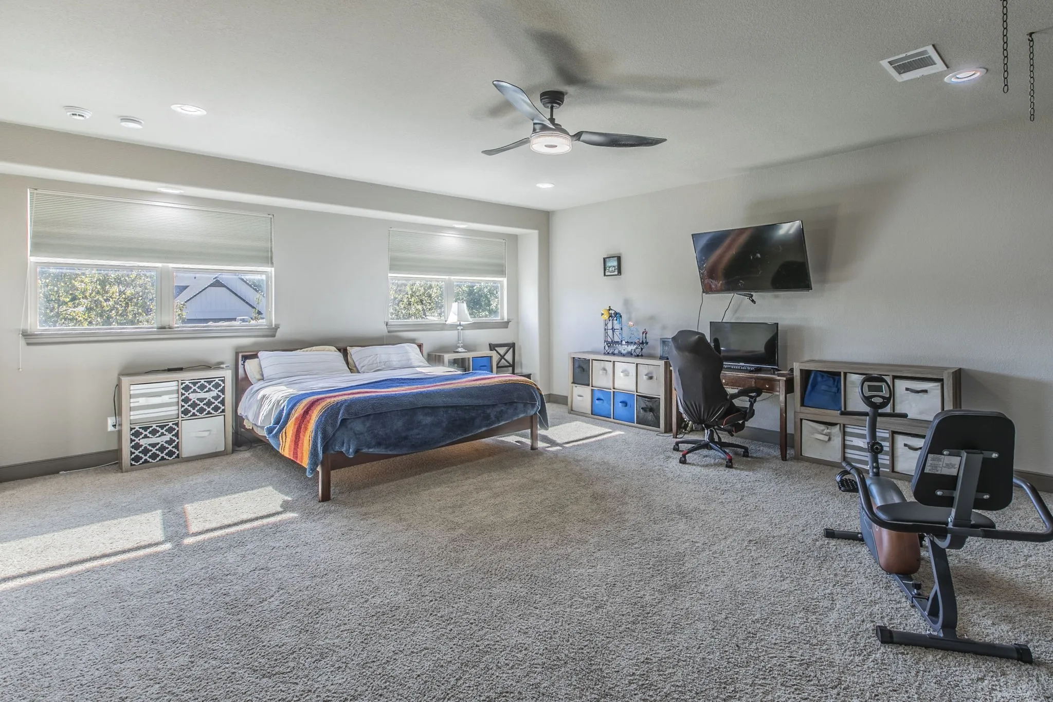 Single Family Residence For Sale in Ellis County , 206 Hidden Meadow Circle, Midlothian, Texas 76065, 3 Bedroom, 4 Bathroom, 2 Garage spaces, 3,408 Sqft, built in 2012, mls#21124236, Real Estate Agent in Midlothian, Homes For Sale in Ellis county, Homes For Sale in Midlothian, Realtor in Midlothian Texas, Real Estate Brokerage Independent Realty Texas, Luminita Cordes Realtor