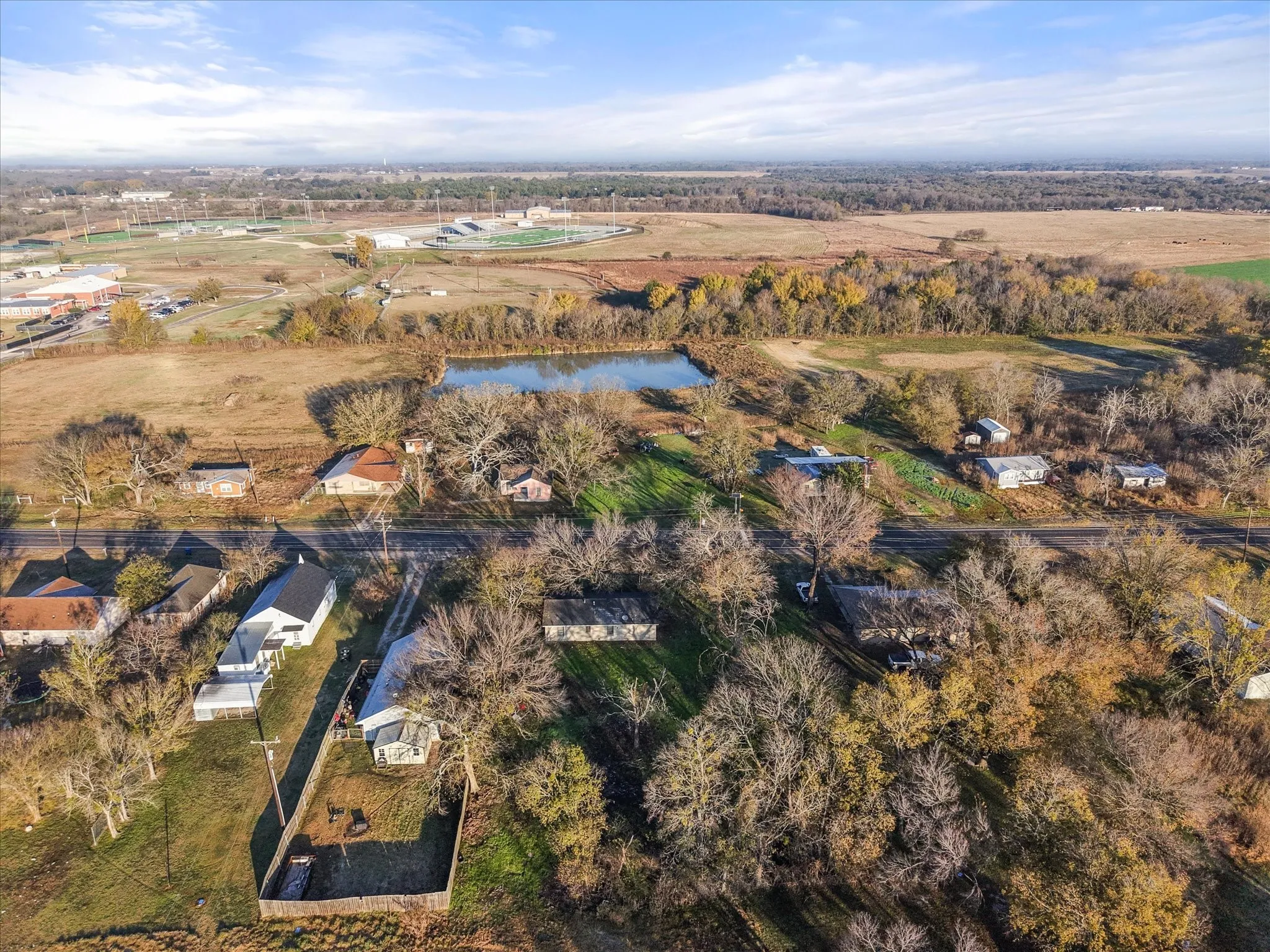 Single Family Residence For Sale in Navarro County , 315 S Fm 709 E, Dawson, Texas 76639, 2 Bedrooms, 1 Bathroom, Garage spaces, 1,075 Sqft, built in 1960, Price $85,000, mls#21124692, Real Estate Agent in Dawson, Homes For Sale in Navarro county, Homes For Sale in Dawson, Realtor in Dawson Texas, Real Estate Brokerage Independent Realty Texas, Luminita Cordes Realtor
