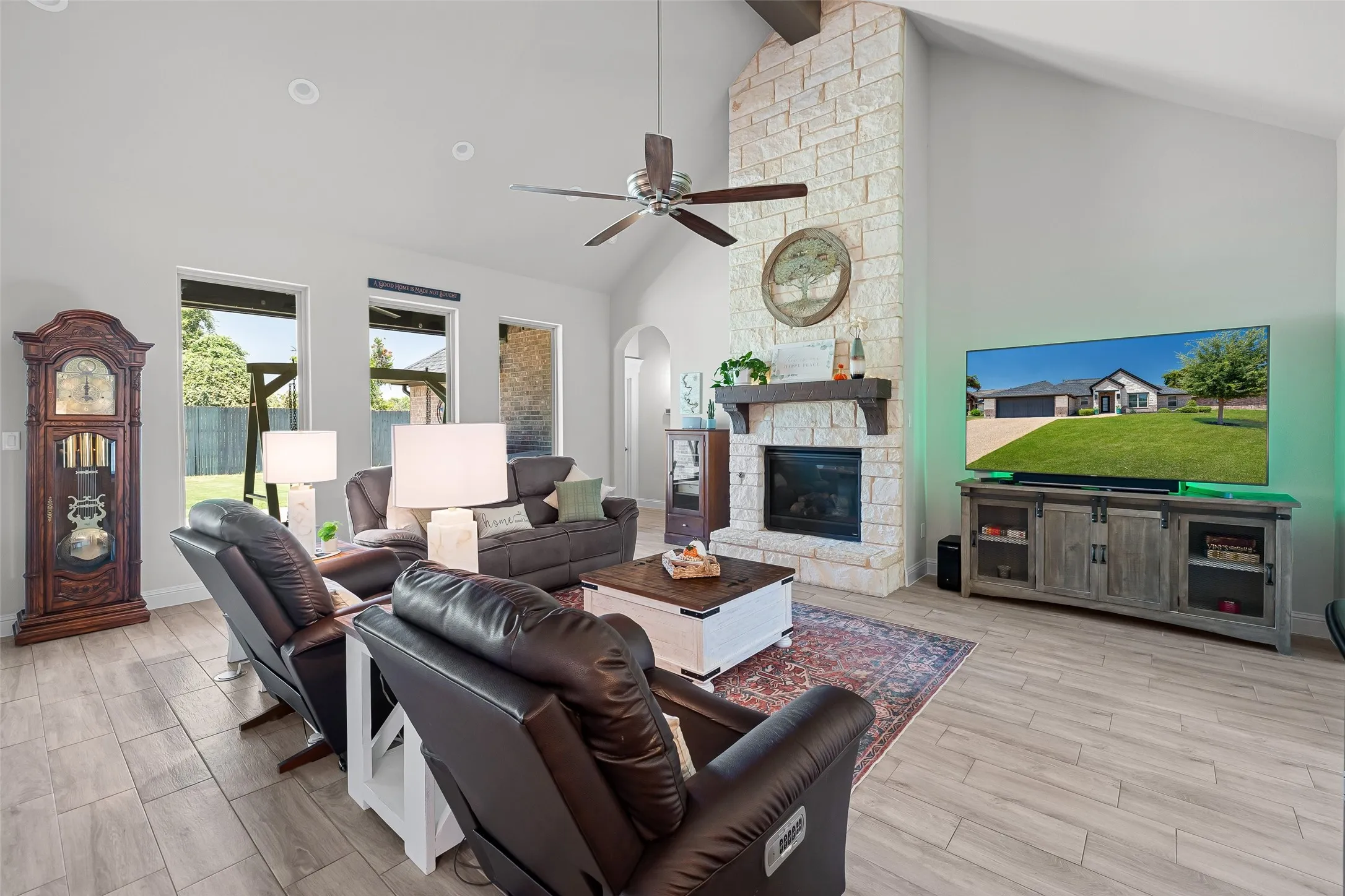 Single Family Residence For Sale in Hood County , 1019 Anna Circle, Granbury, Texas 76048, 4 Bedroom, 3 Bathroom, 2 Garage spaces, 2,446 Sqft, built in 2021, Preowned, mls#21123335, Real Estate Agent in Granbury, Homes For Sale in Hood county, Homes For Sale in Granbury, Realtor in Granbury Texas, Real Estate Brokerage Independent Realty Texas, Luminita Cordes Realtor