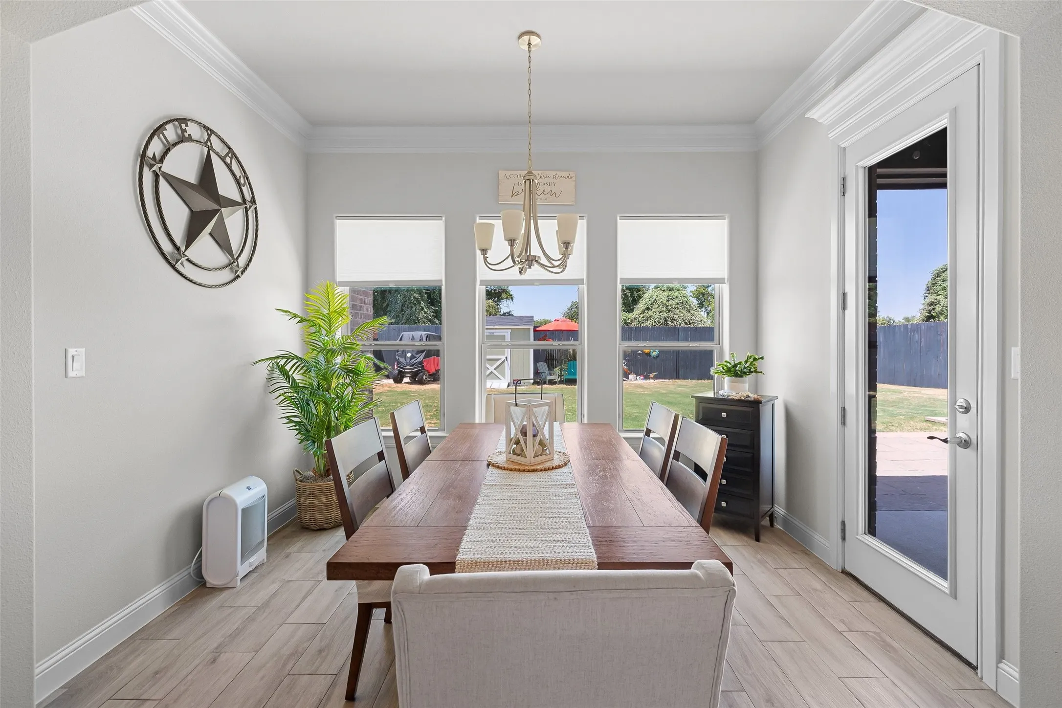 Single Family Residence For Sale in Hood County , 1019 Anna Circle, Granbury, Texas 76048, 4 Bedroom, 3 Bathroom, 2 Garage spaces, 2,446 Sqft, built in 2021, Preowned, mls#21123335, Real Estate Agent in Granbury, Homes For Sale in Hood county, Homes For Sale in Granbury, Realtor in Granbury Texas, Real Estate Brokerage Independent Realty Texas, Luminita Cordes Realtor