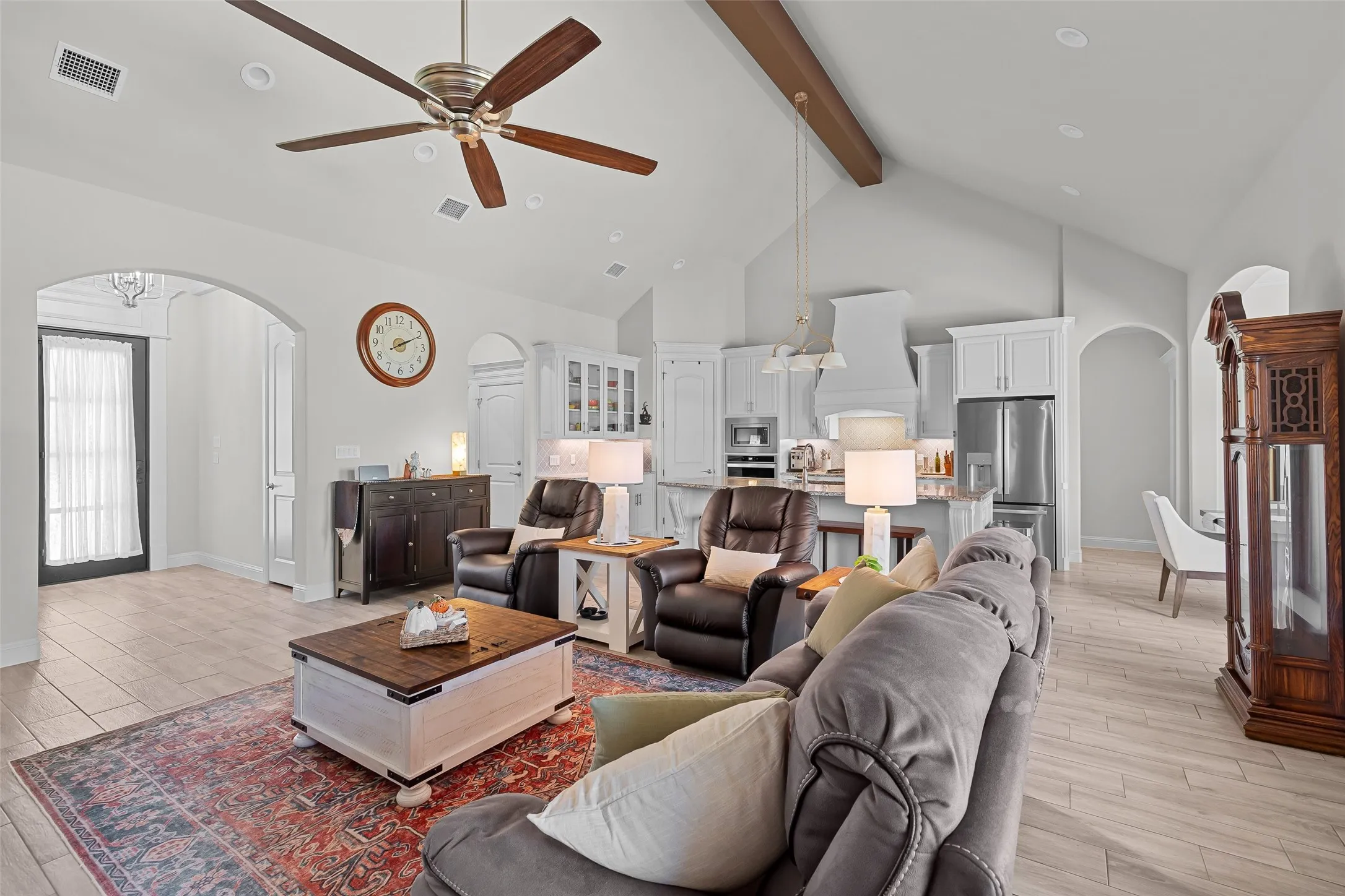 Single Family Residence For Sale in Hood County , 1019 Anna Circle, Granbury, Texas 76048, 4 Bedroom, 3 Bathroom, 2 Garage spaces, 2,446 Sqft, built in 2021, Preowned, mls#21123335, Real Estate Agent in Granbury, Homes For Sale in Hood county, Homes For Sale in Granbury, Realtor in Granbury Texas, Real Estate Brokerage Independent Realty Texas, Luminita Cordes Realtor