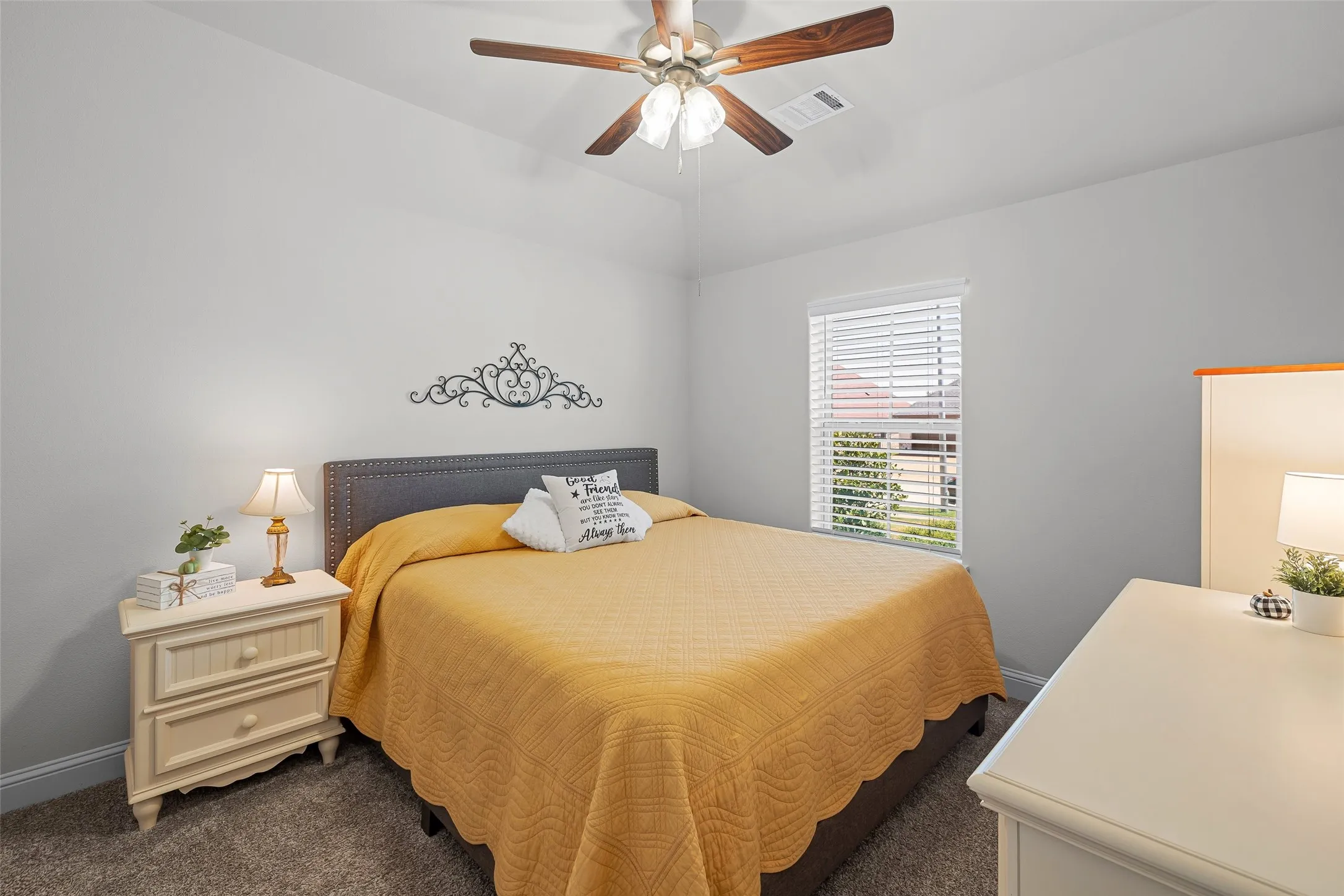 Single Family Residence For Sale in Hood County , 1019 Anna Circle, Granbury, Texas 76048, 4 Bedroom, 3 Bathroom, 2 Garage spaces, 2,446 Sqft, built in 2021, Preowned, mls#21123335, Real Estate Agent in Granbury, Homes For Sale in Hood county, Homes For Sale in Granbury, Realtor in Granbury Texas, Real Estate Brokerage Independent Realty Texas, Luminita Cordes Realtor
